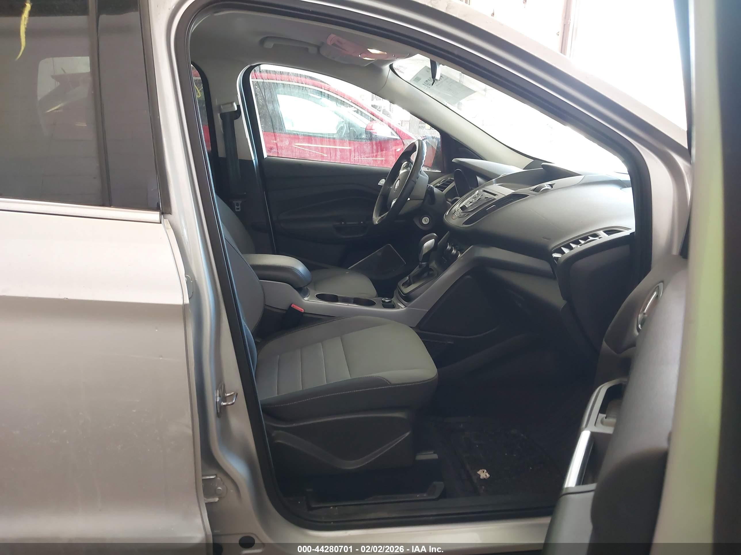 FORD ESCAPE image 5