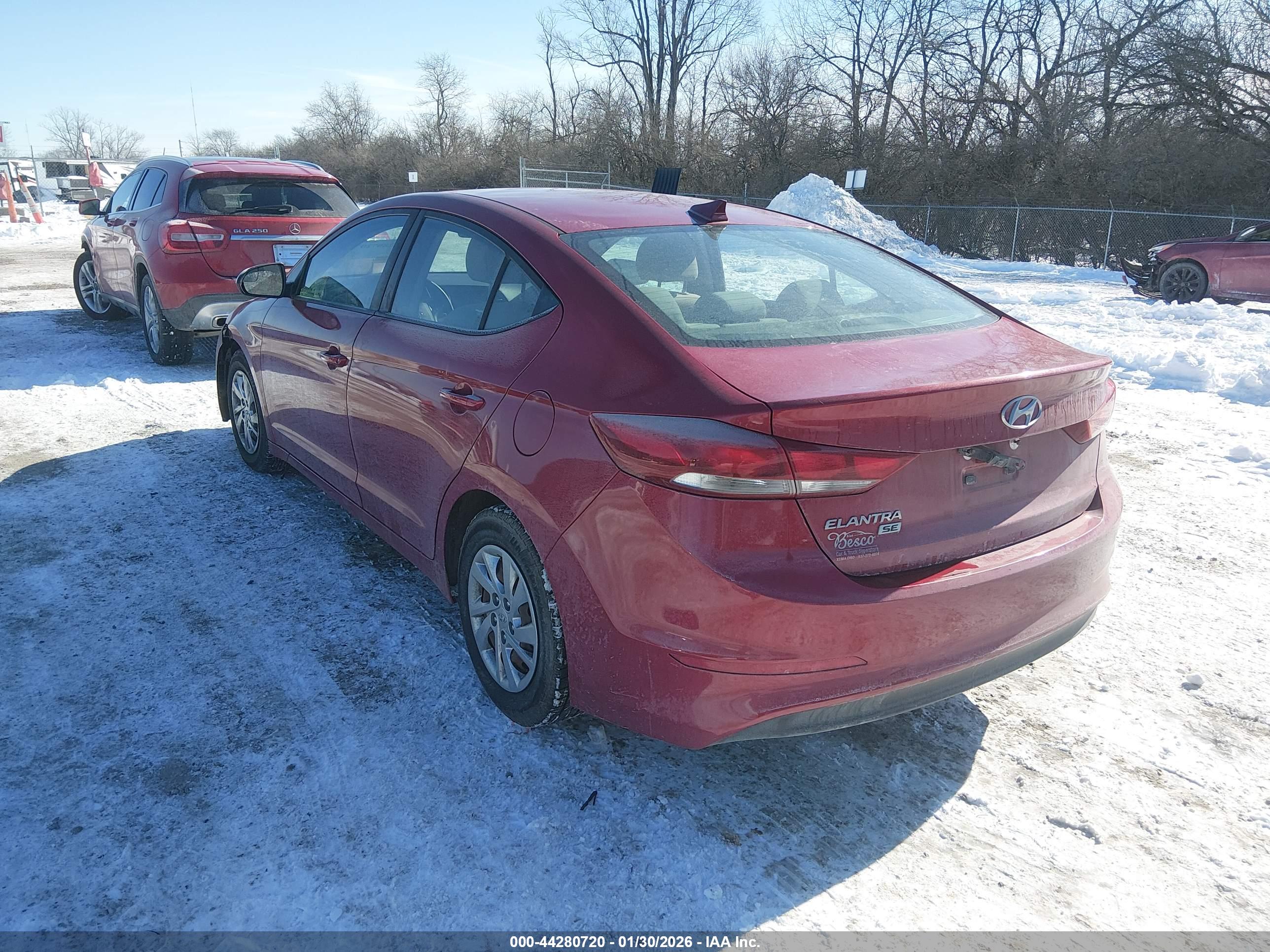 HYUNDAI ELANTRA image 3