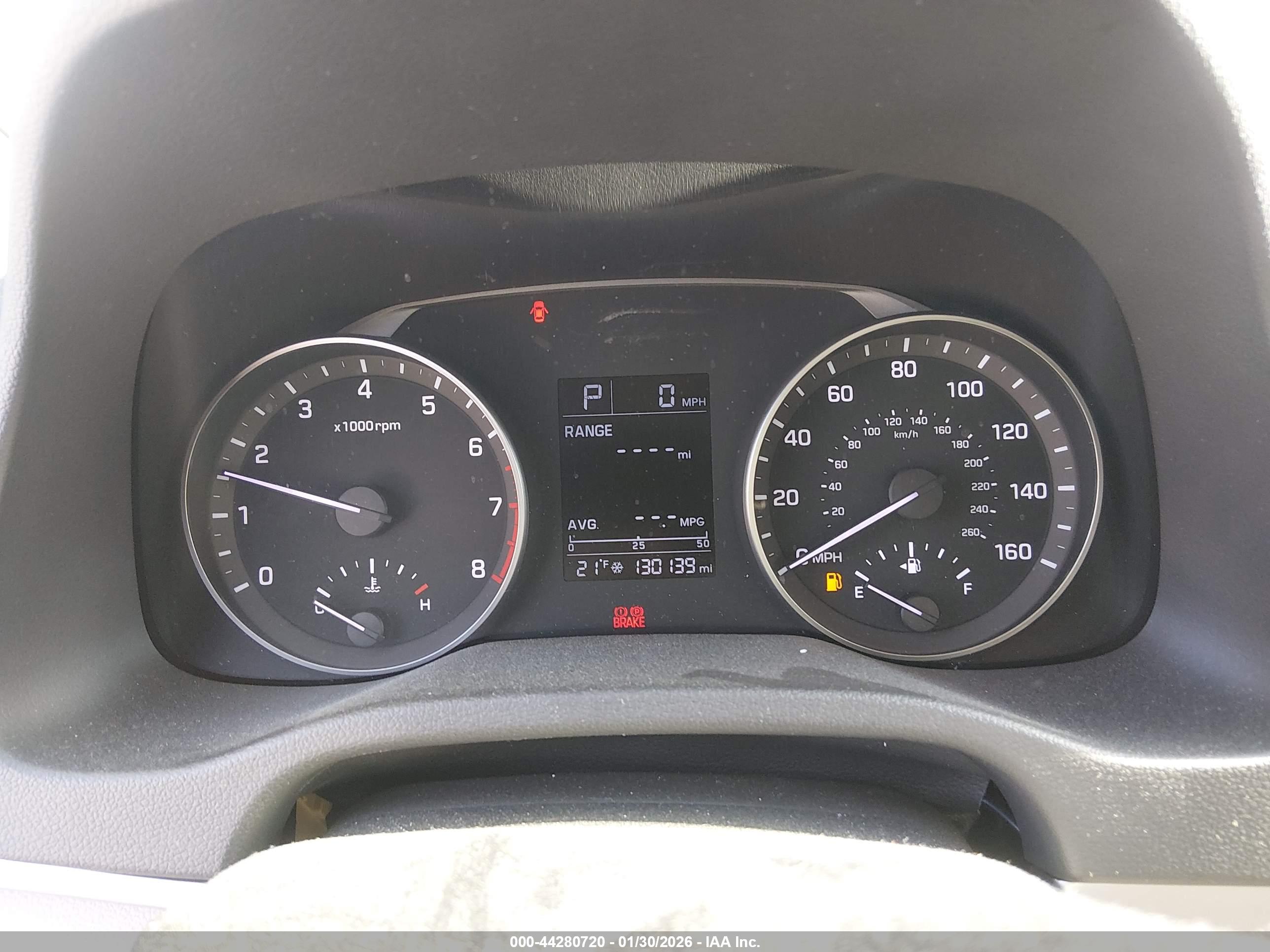 HYUNDAI ELANTRA image 7