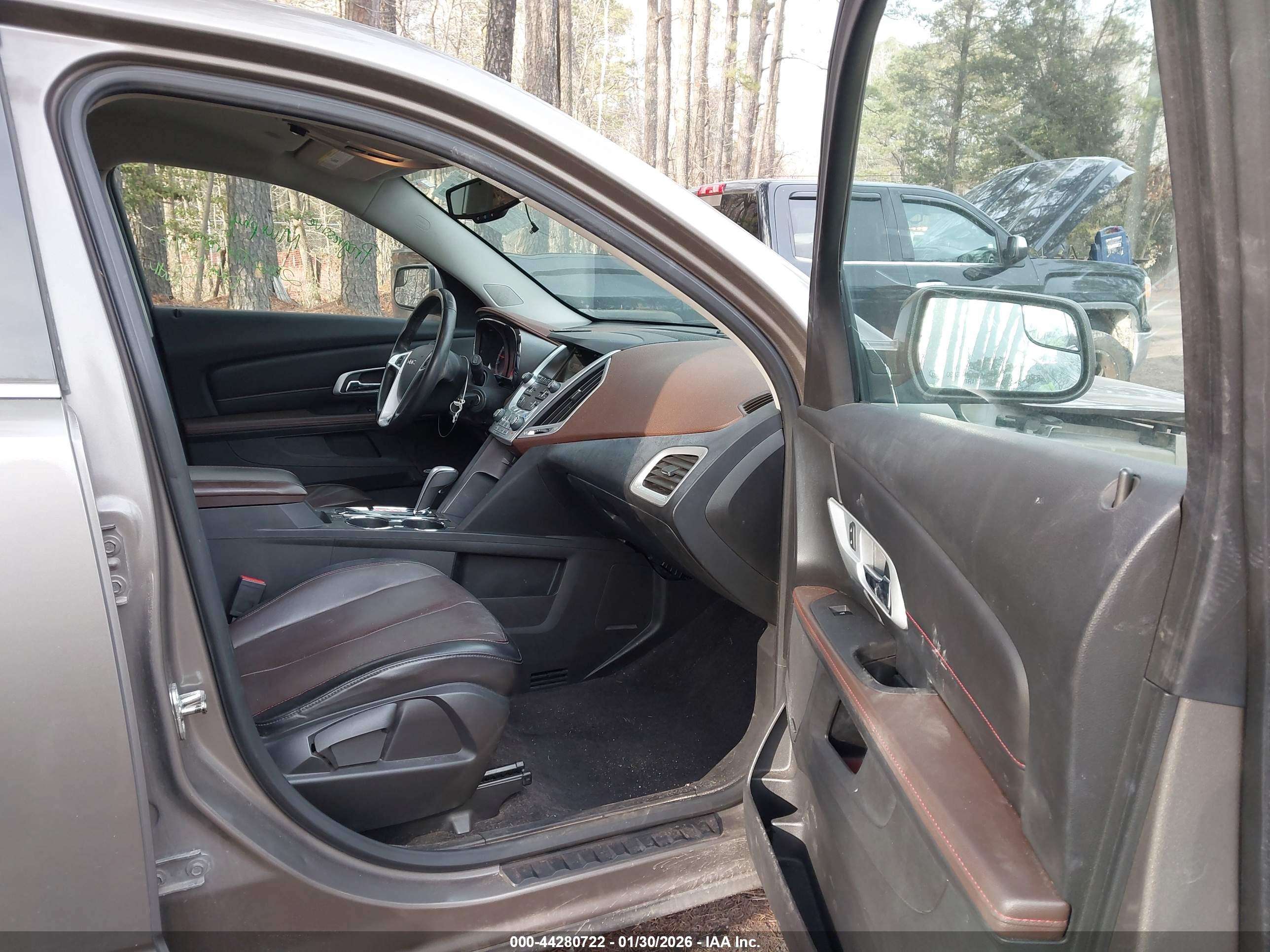 GMC TERRAIN image 5