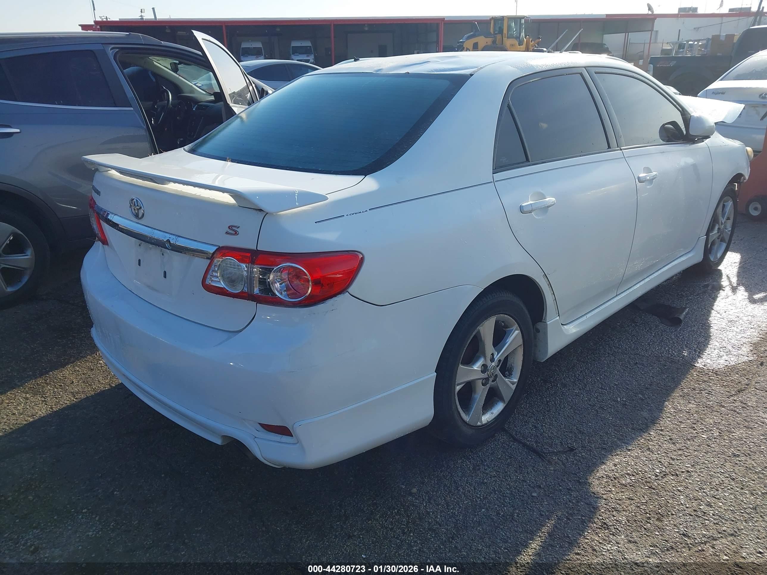 TOYOTA COROLLA image 4