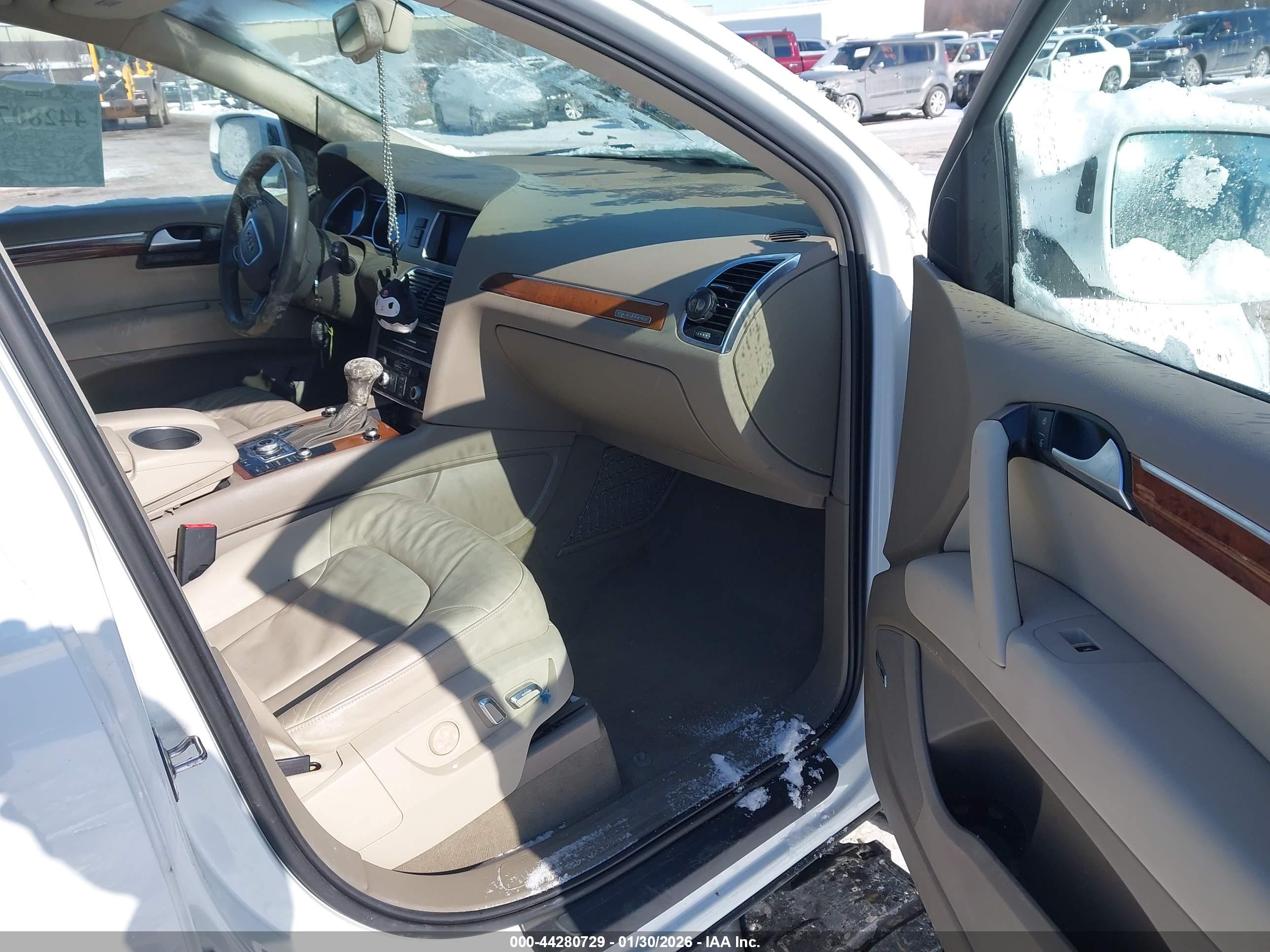 AUDI Q7 image 5