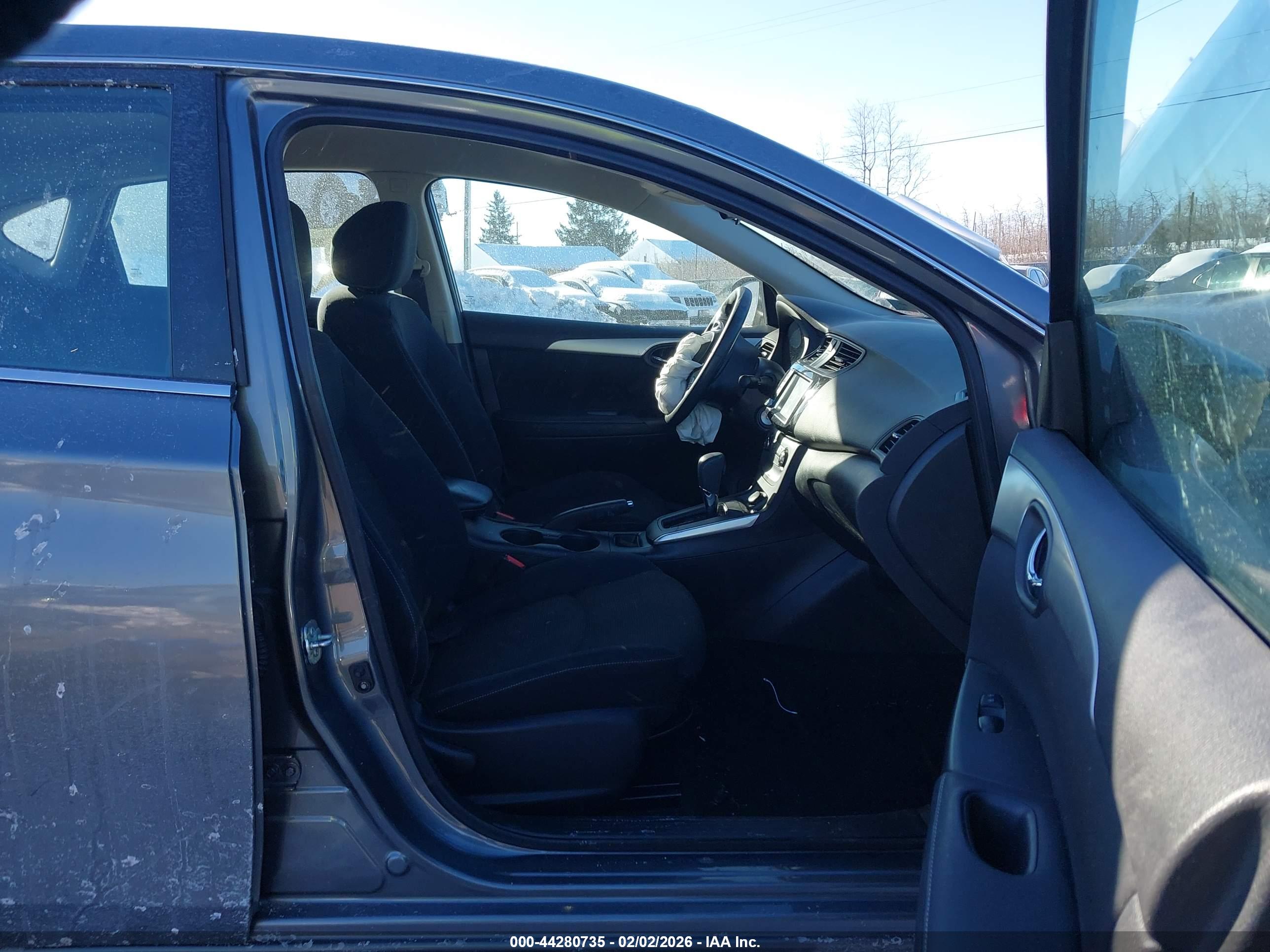 NISSAN SENTRA image 5