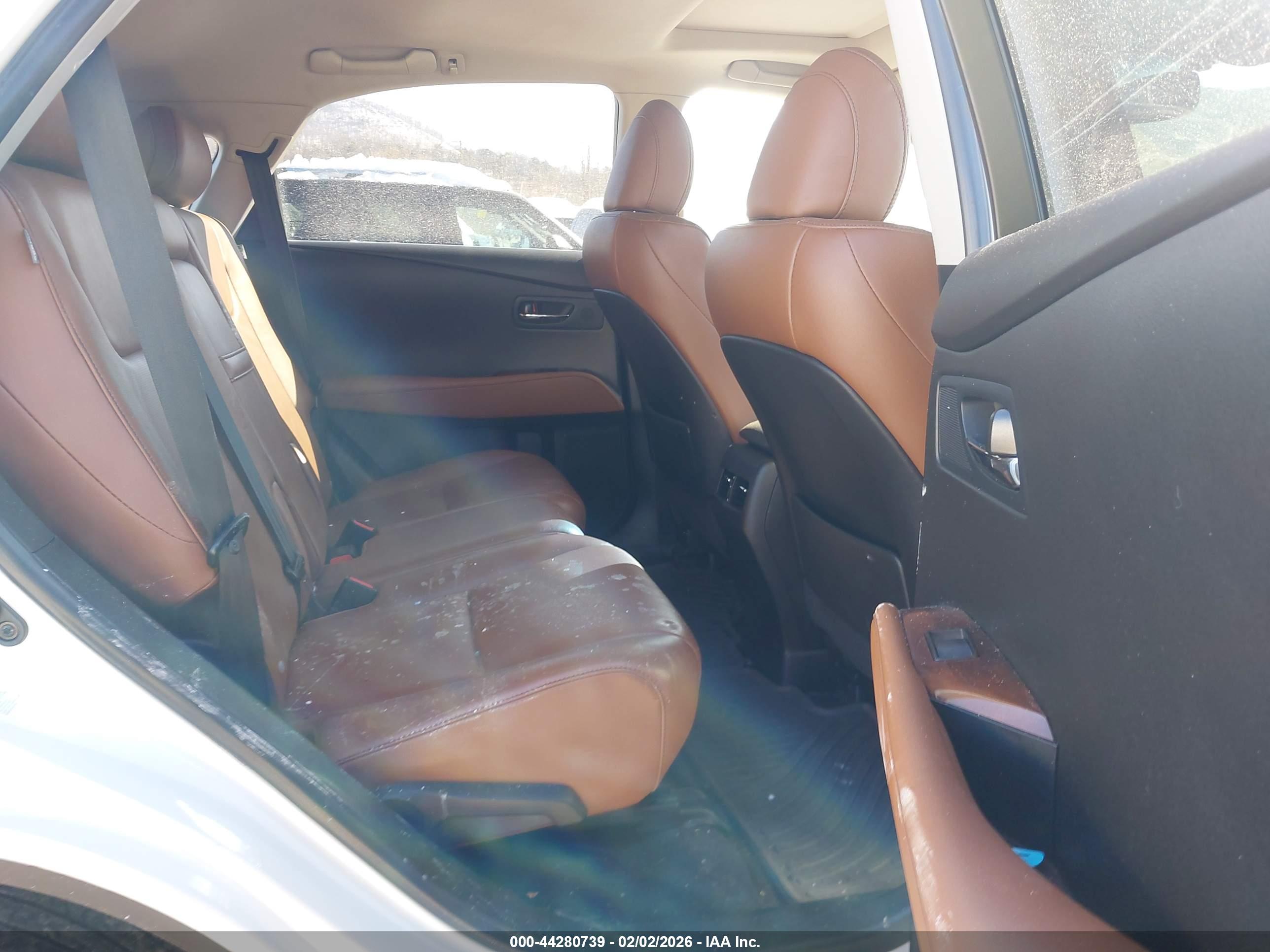 LEXUS RX image 8