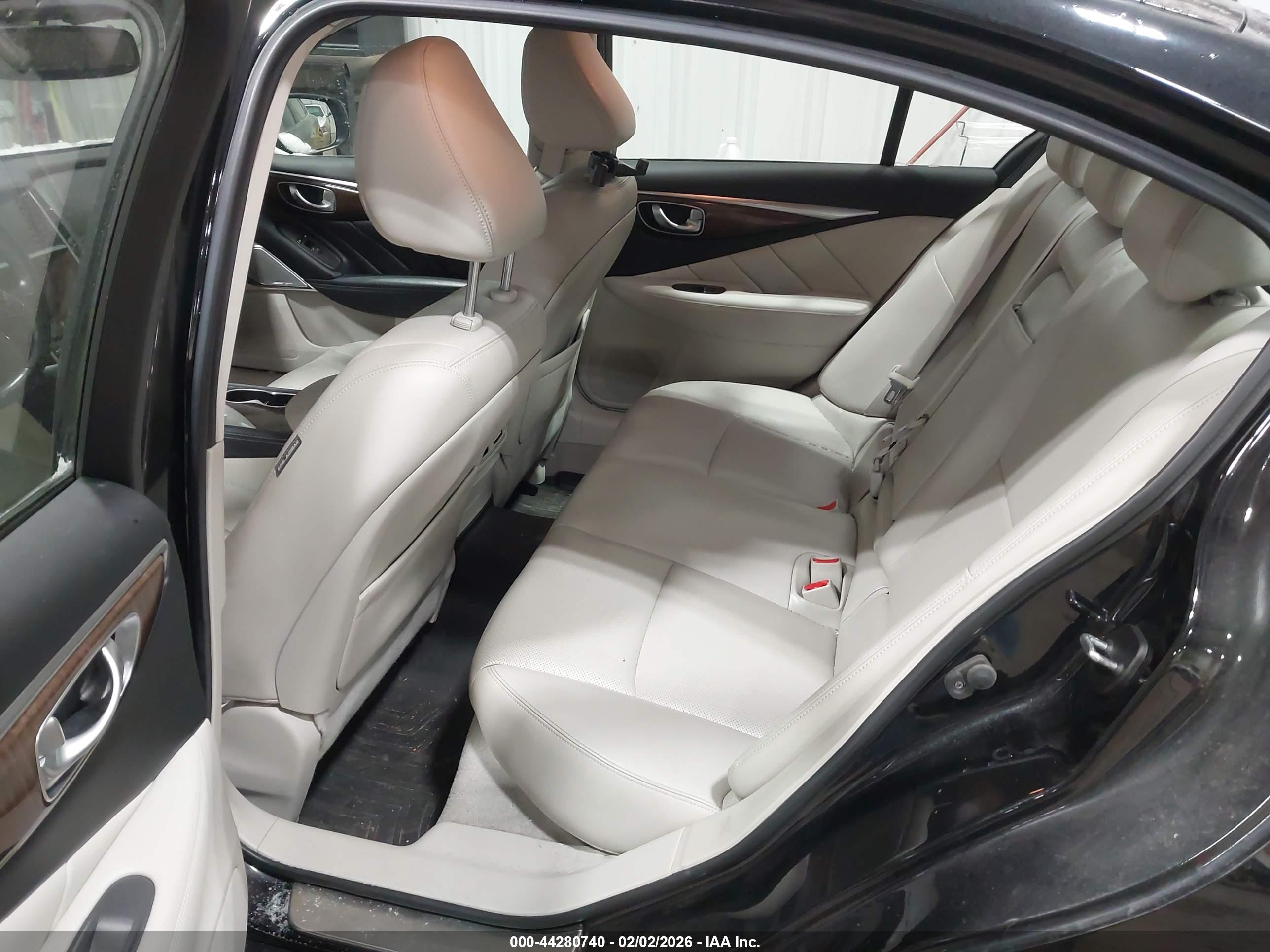 INFINITI Q50 image 8