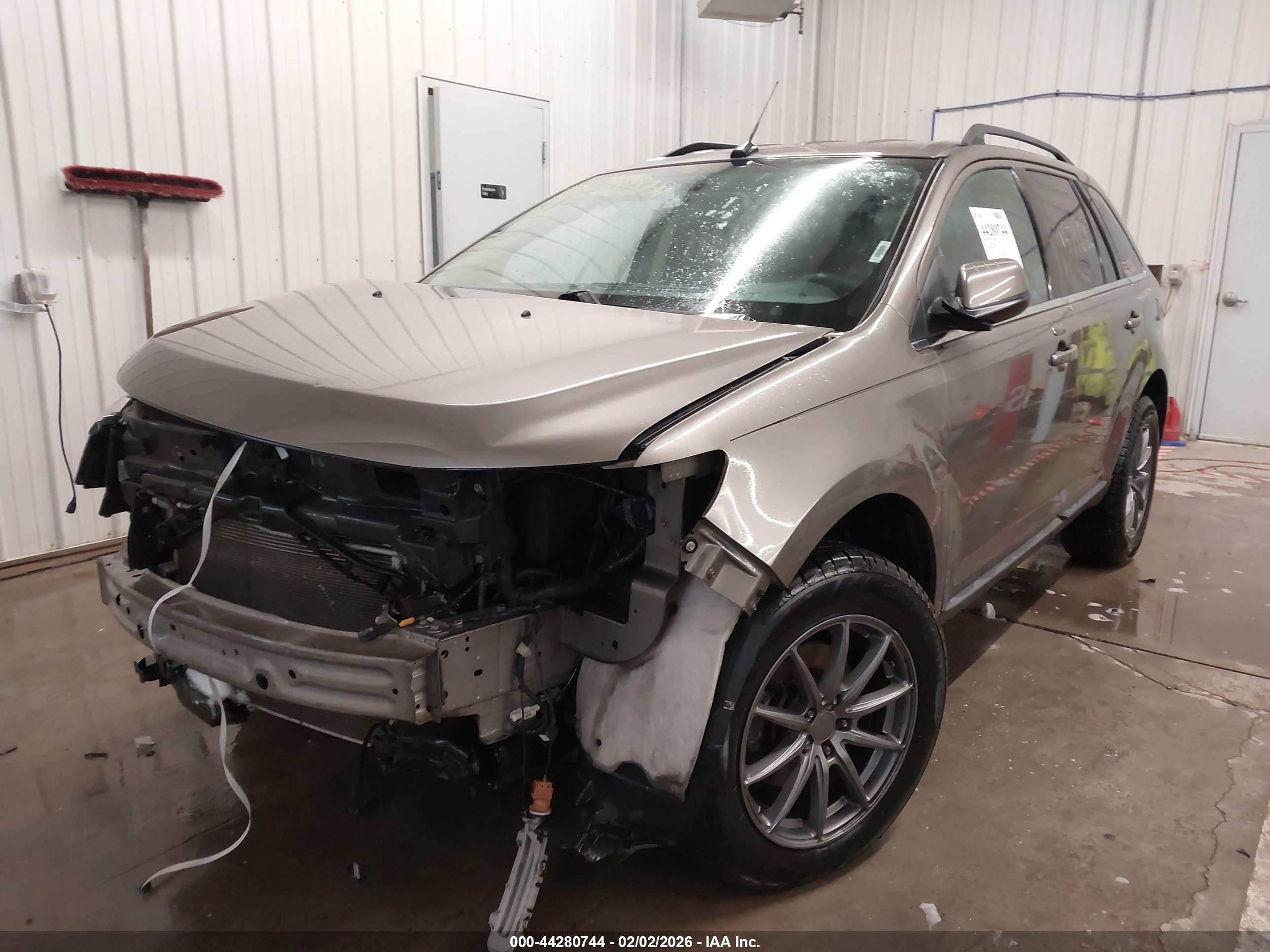 FORD EDGE image 2
