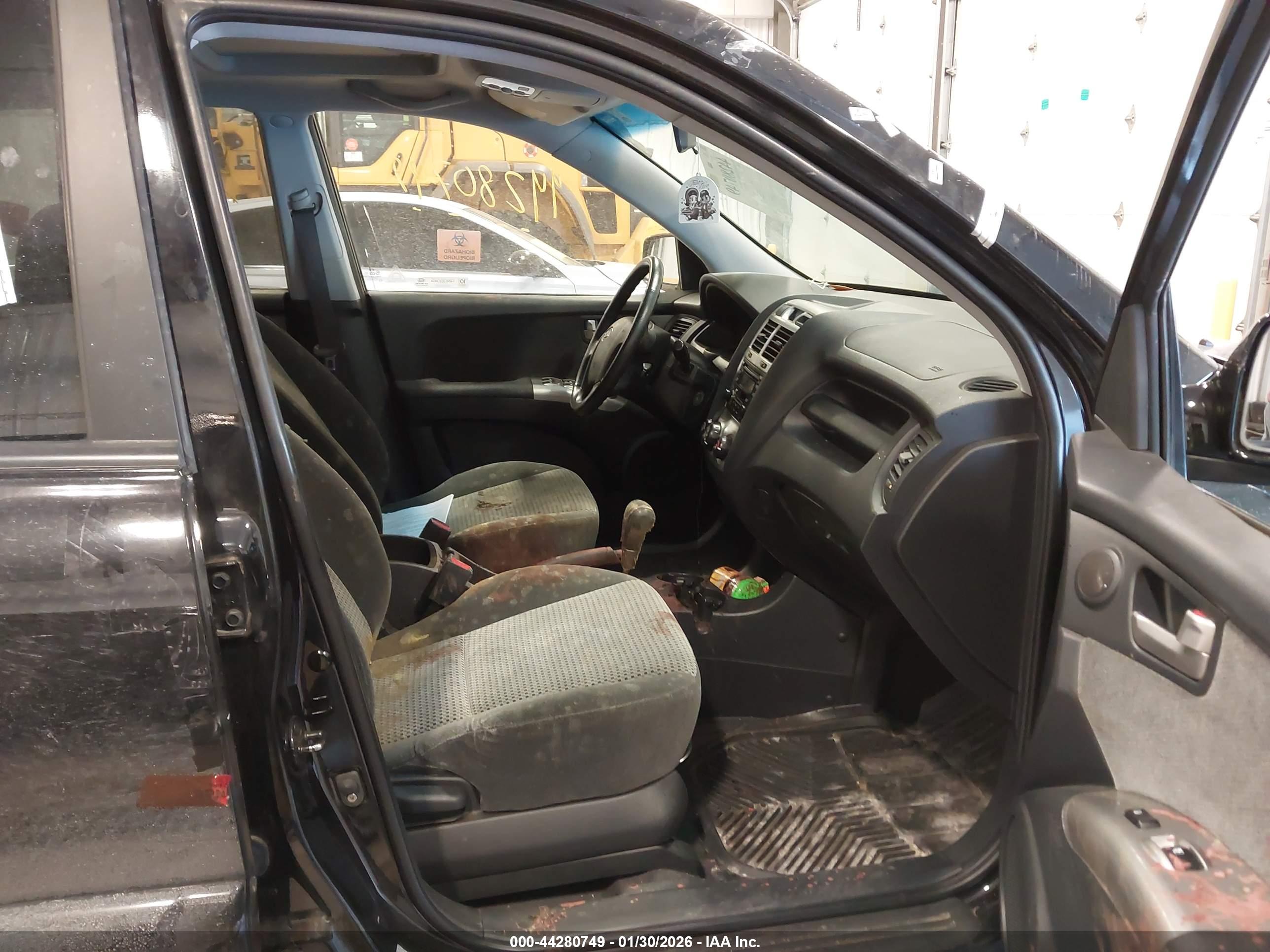 KIA SPORTAGE image 5