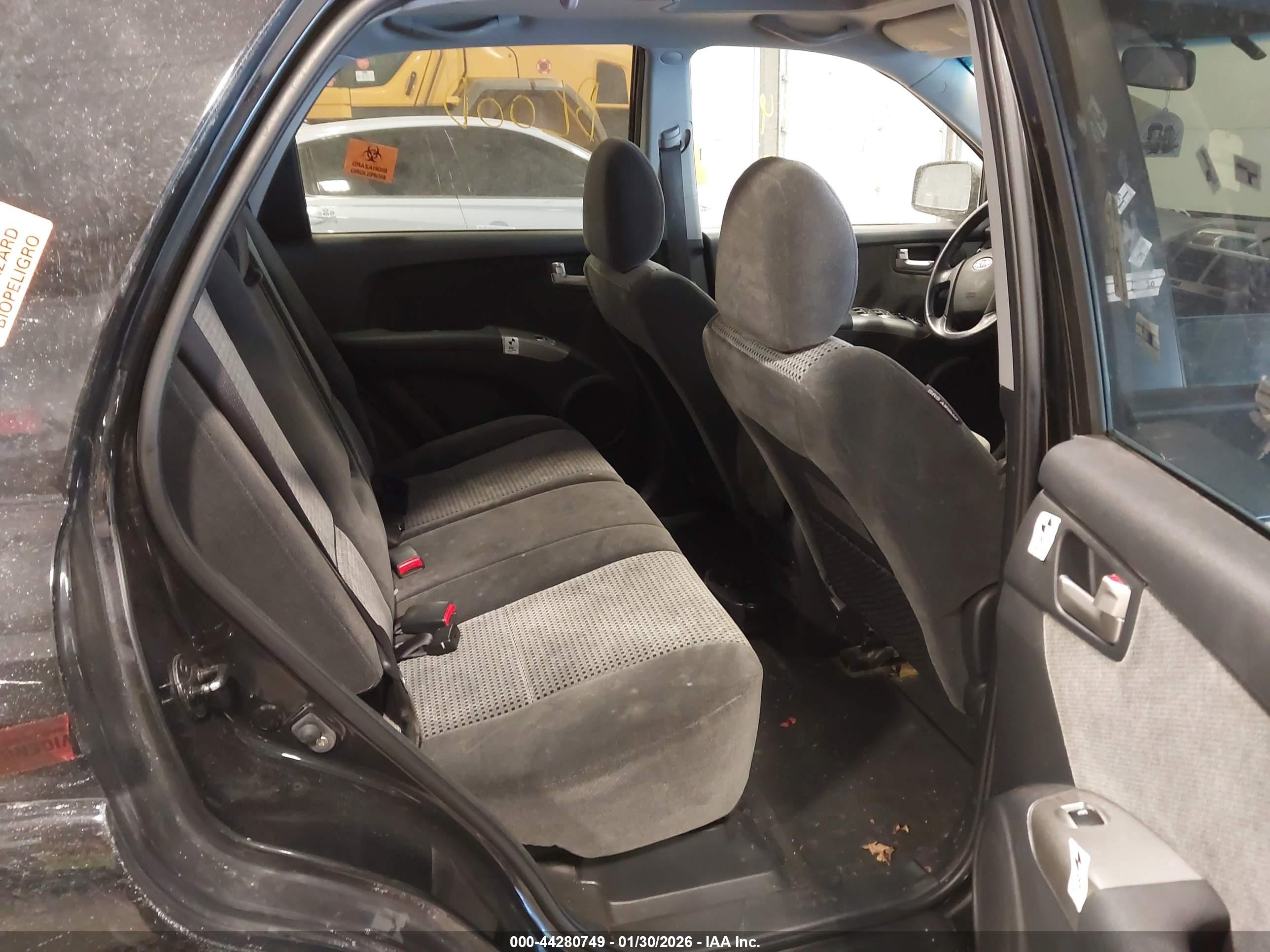 KIA SPORTAGE image 8