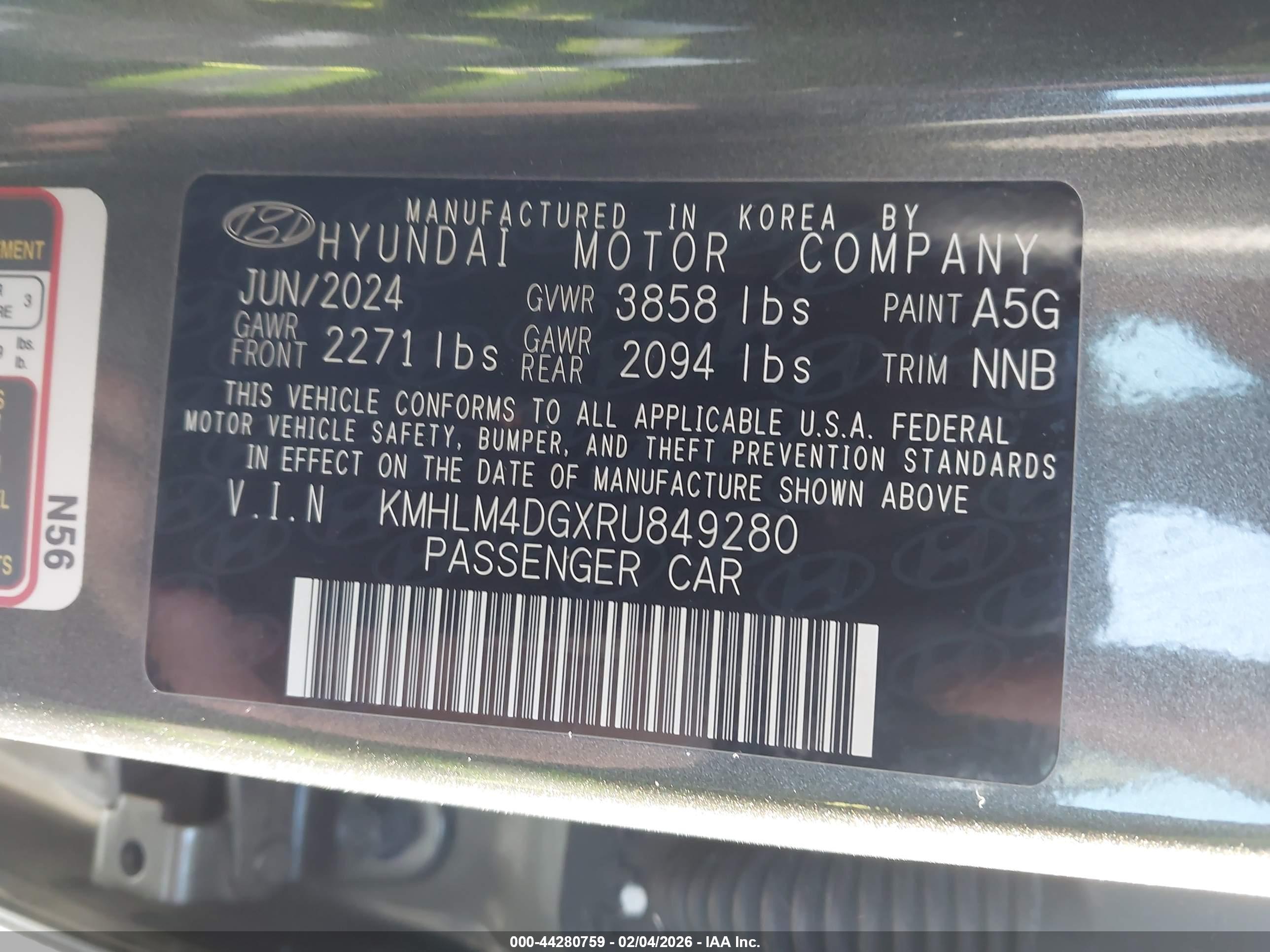 HYUNDAI ELANTRA image 9