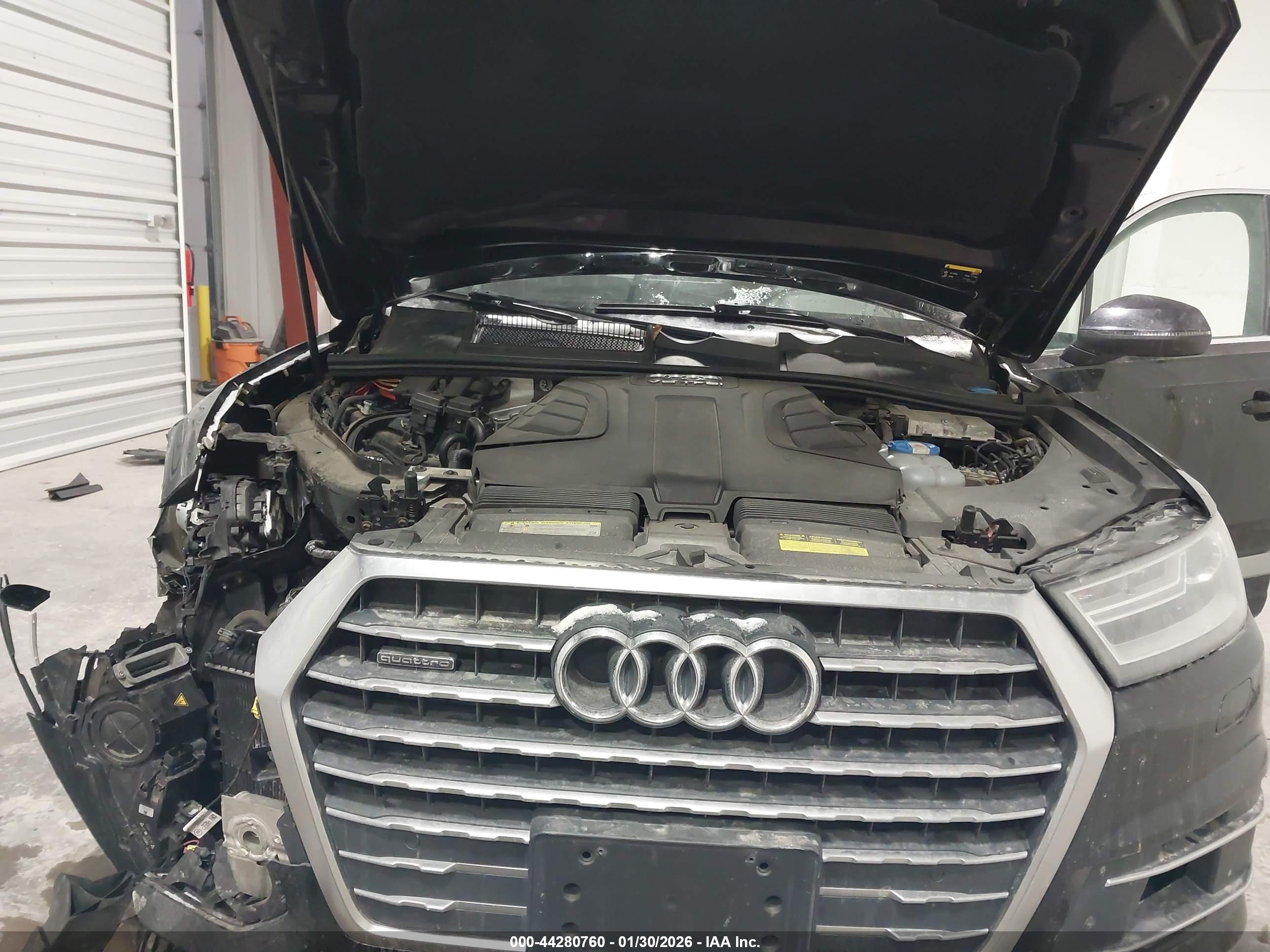 AUDI Q7 image 10