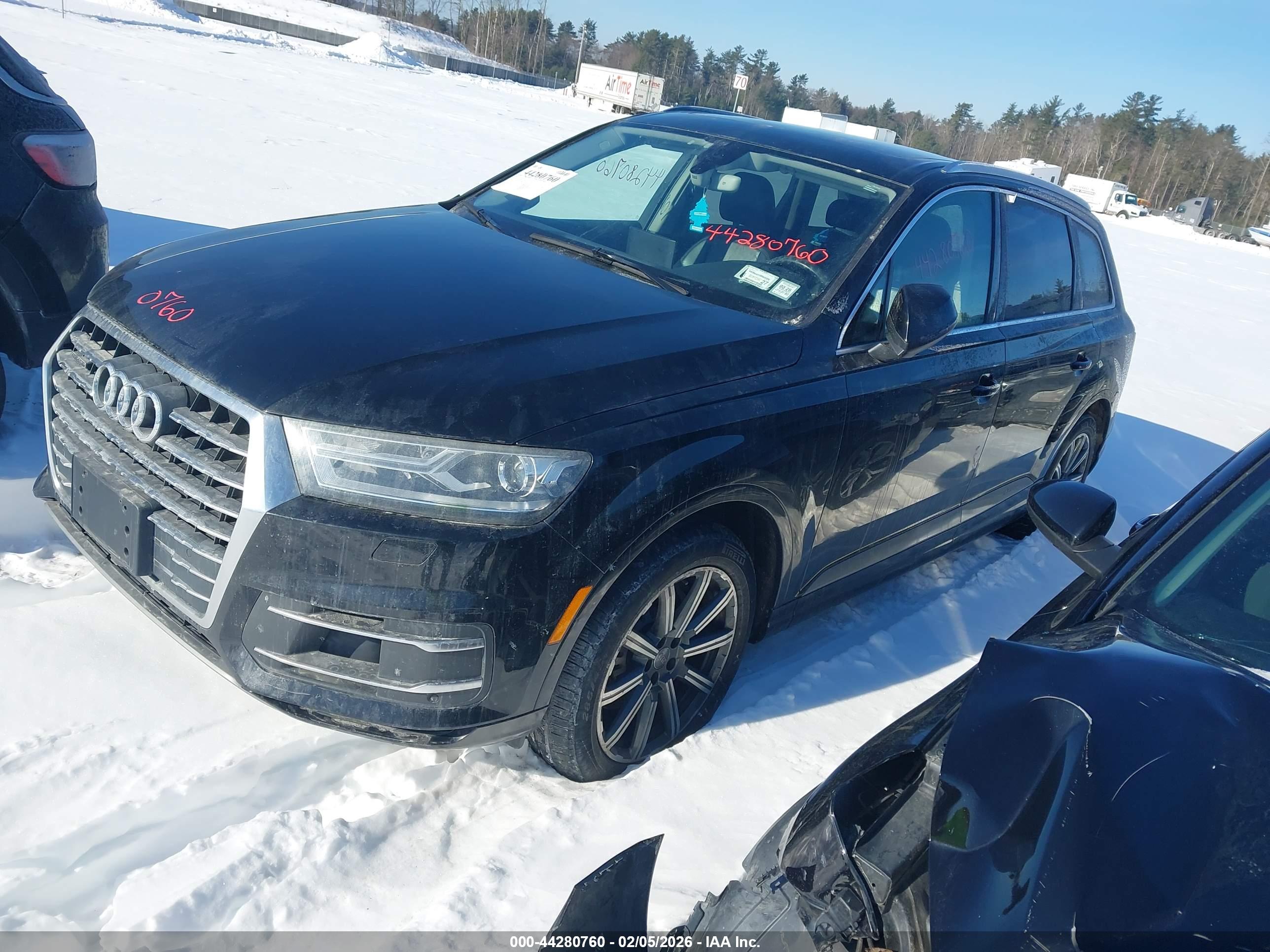AUDI Q7 image 2