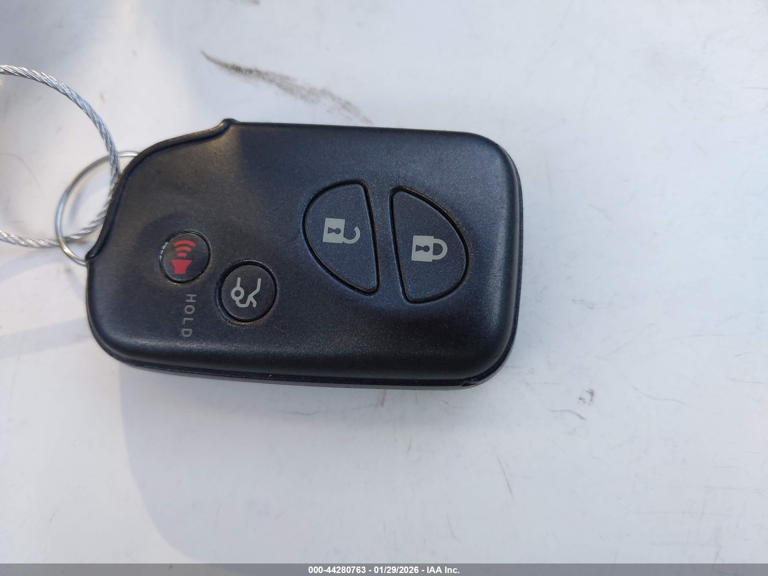 LEXUS IS image 11