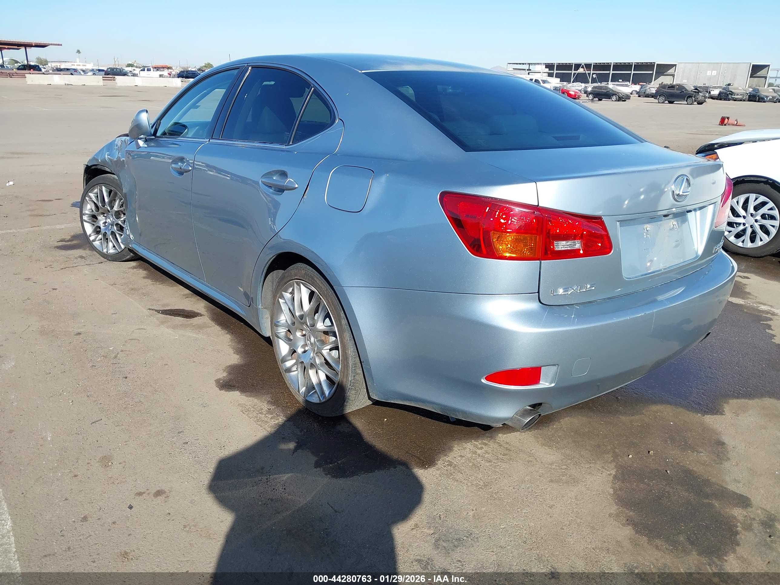 LEXUS IS image 3