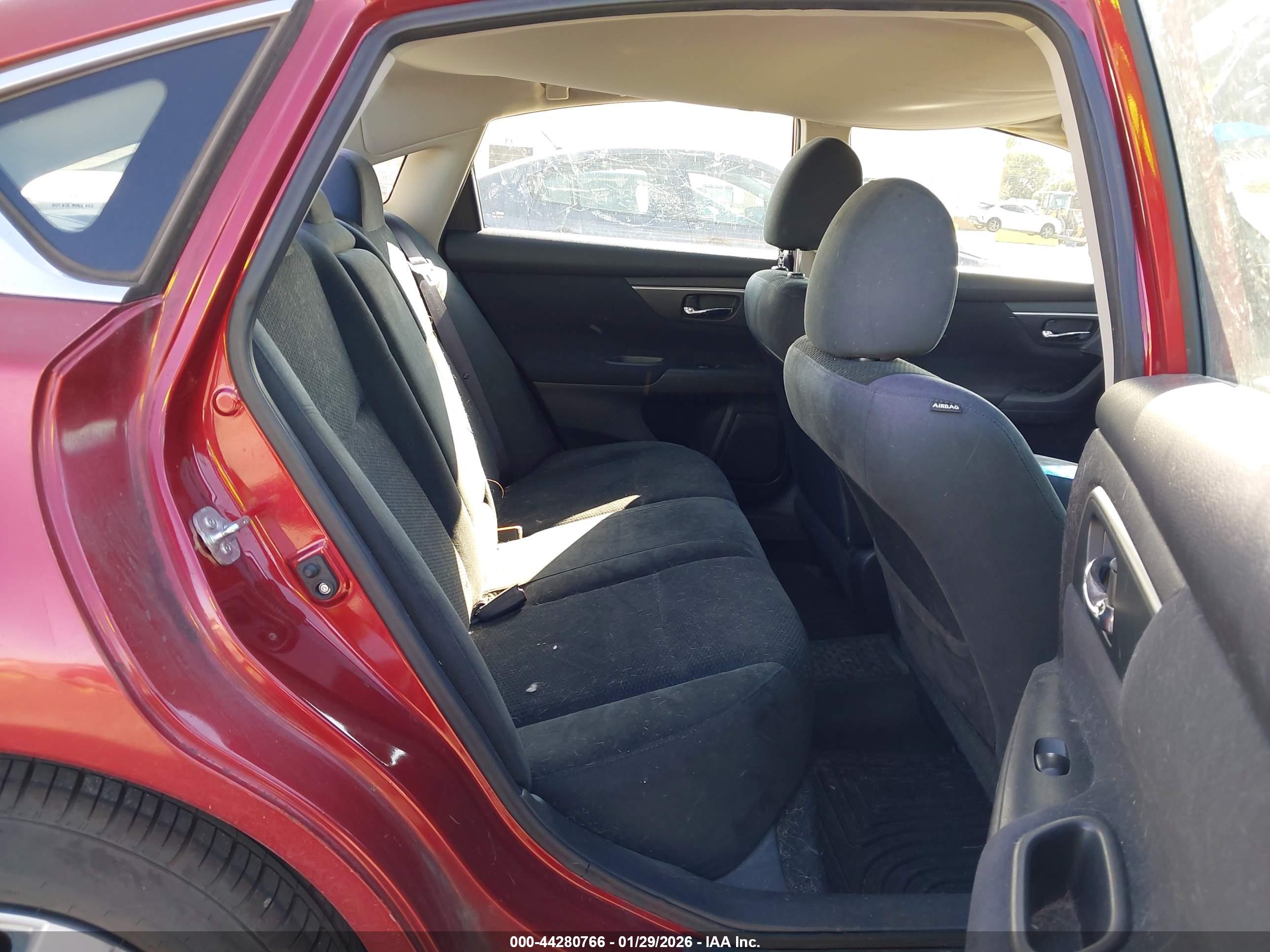 NISSAN ALTIMA image 8
