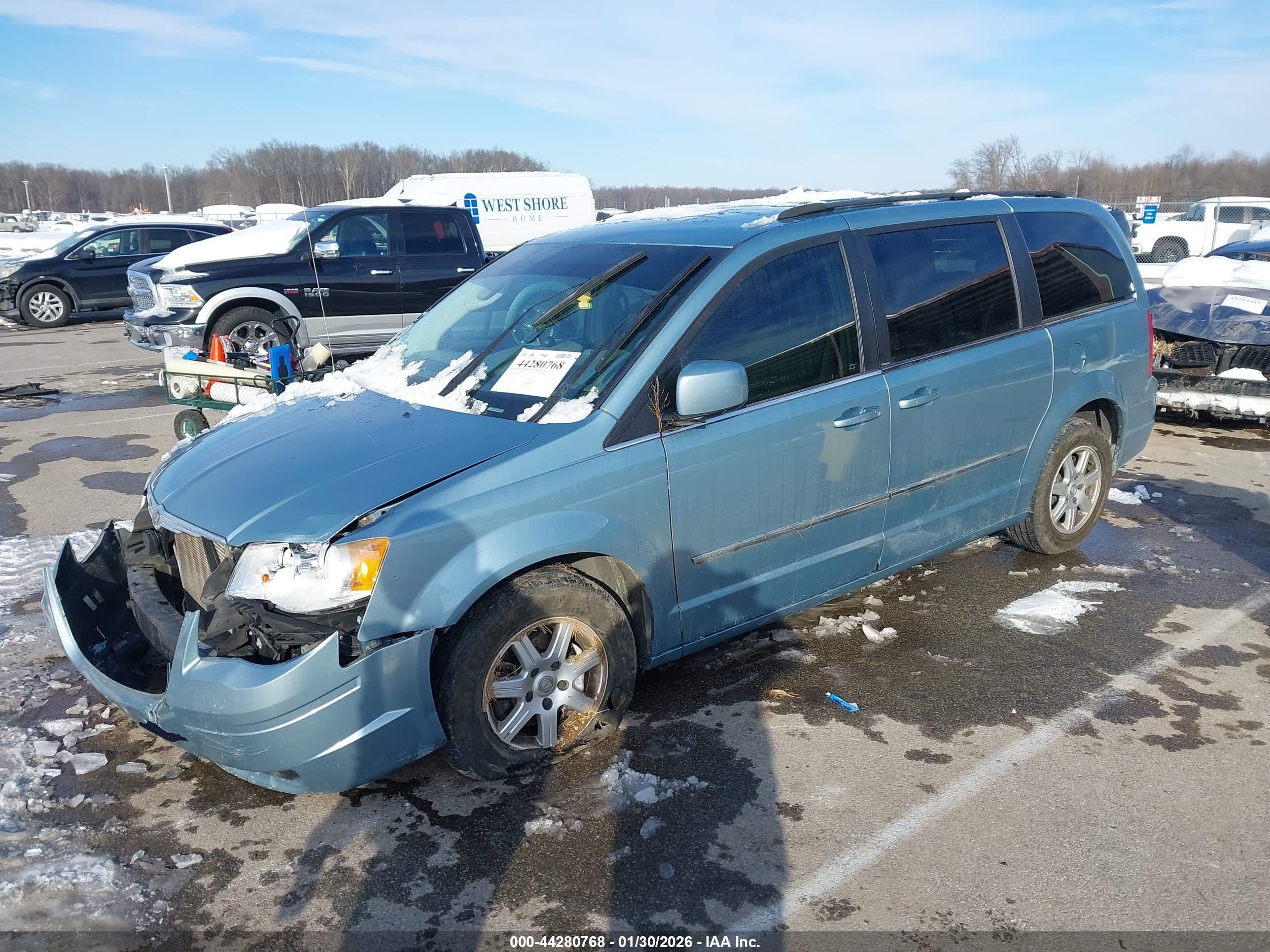CHRYSLER TOWN image 2