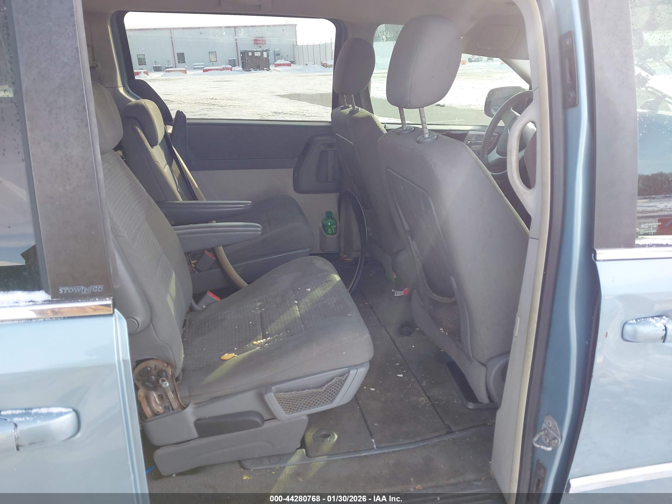 CHRYSLER TOWN image 8