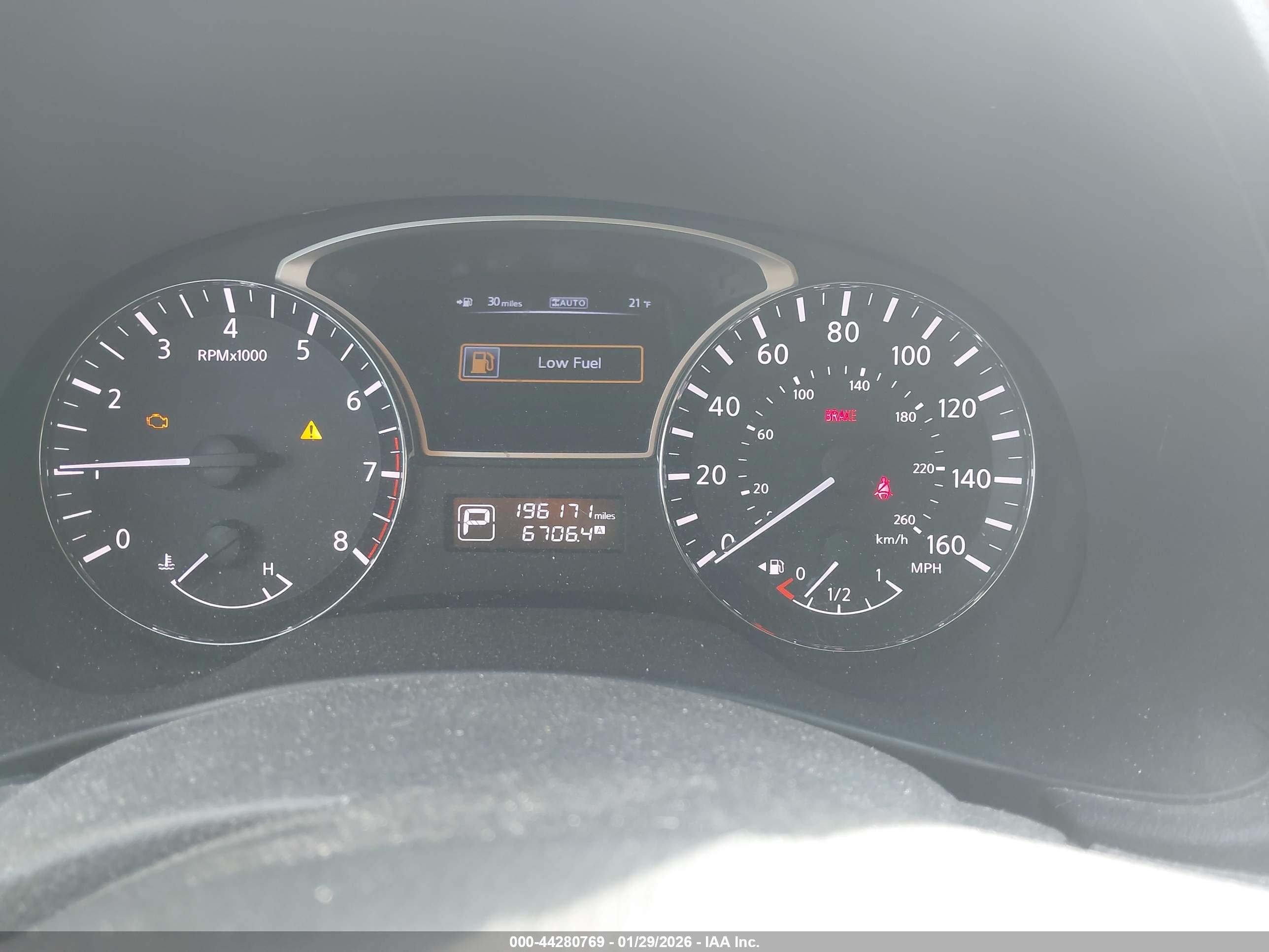 NISSAN PATHFINDER image 7