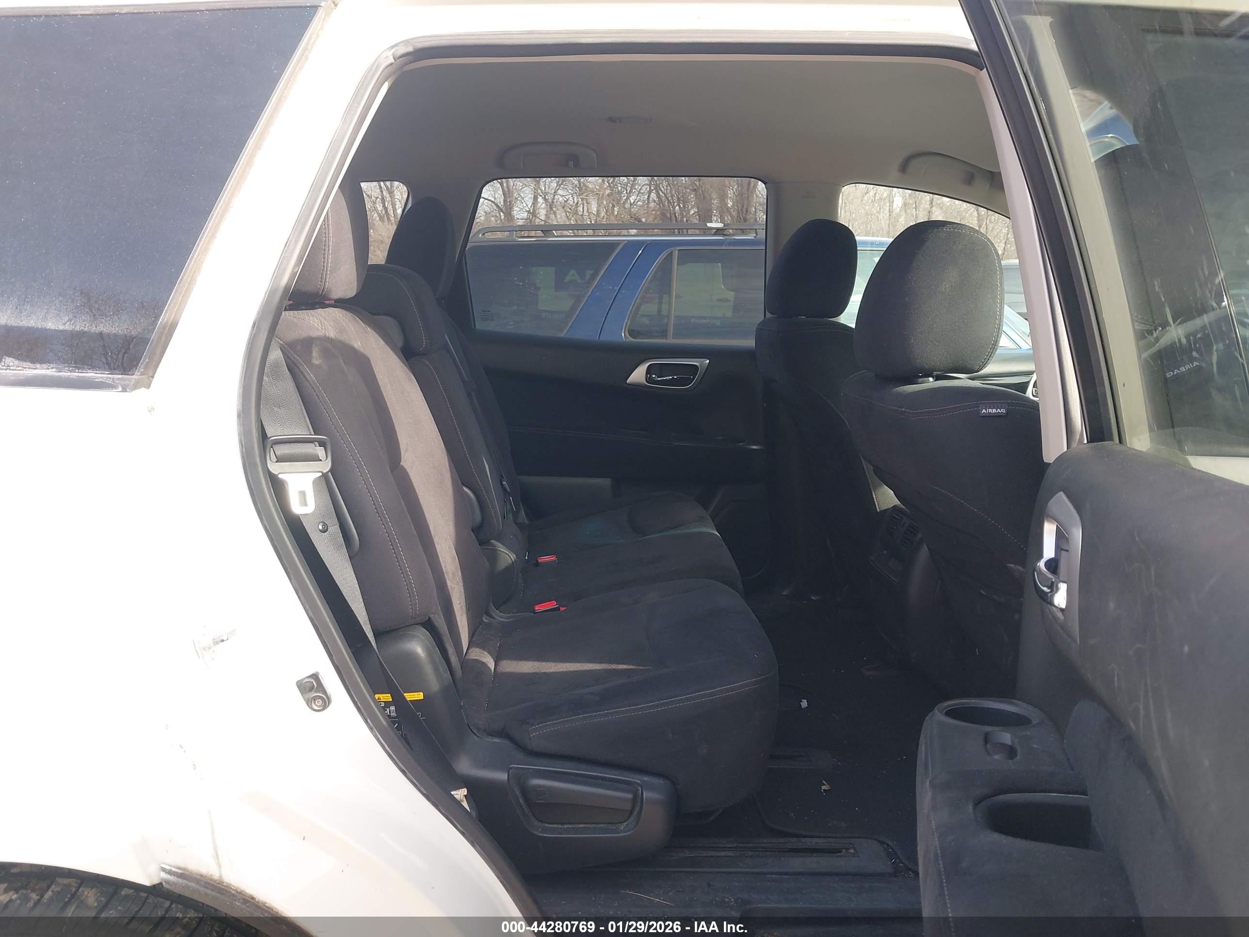 NISSAN PATHFINDER image 8
