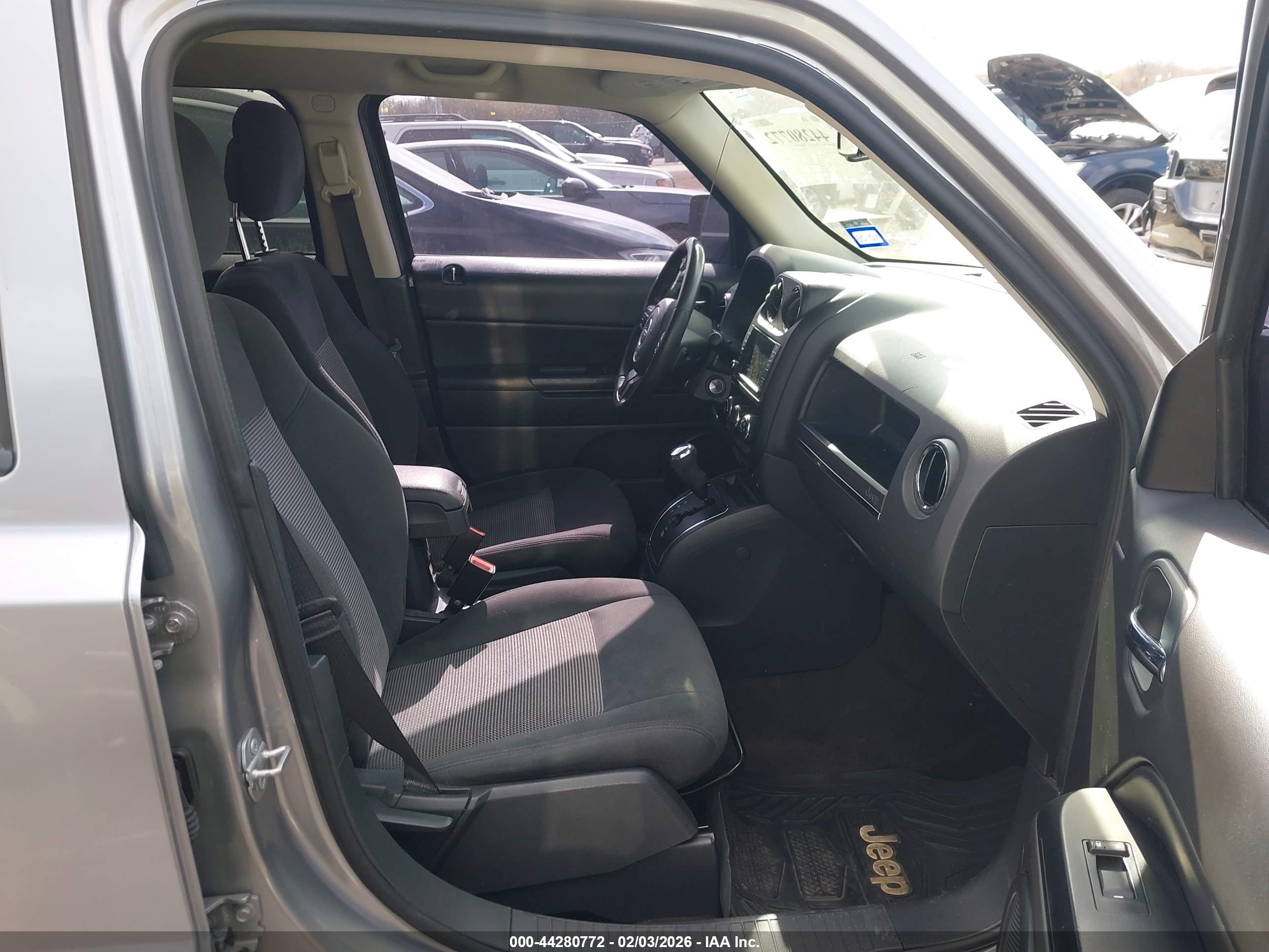 JEEP PATRIOT image 5