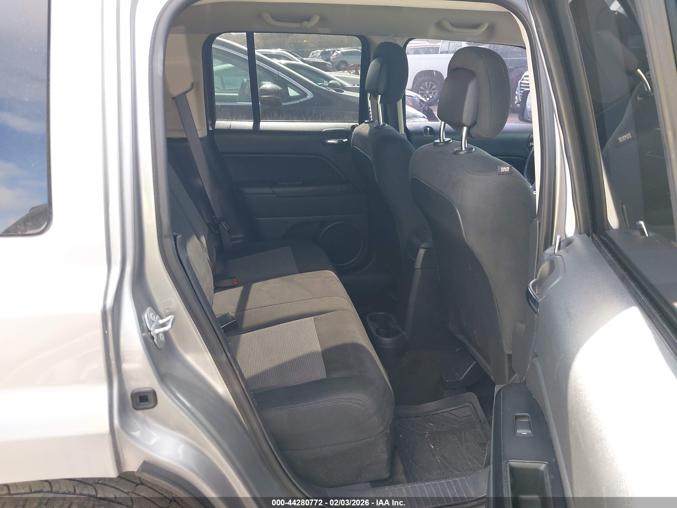 JEEP PATRIOT image 8