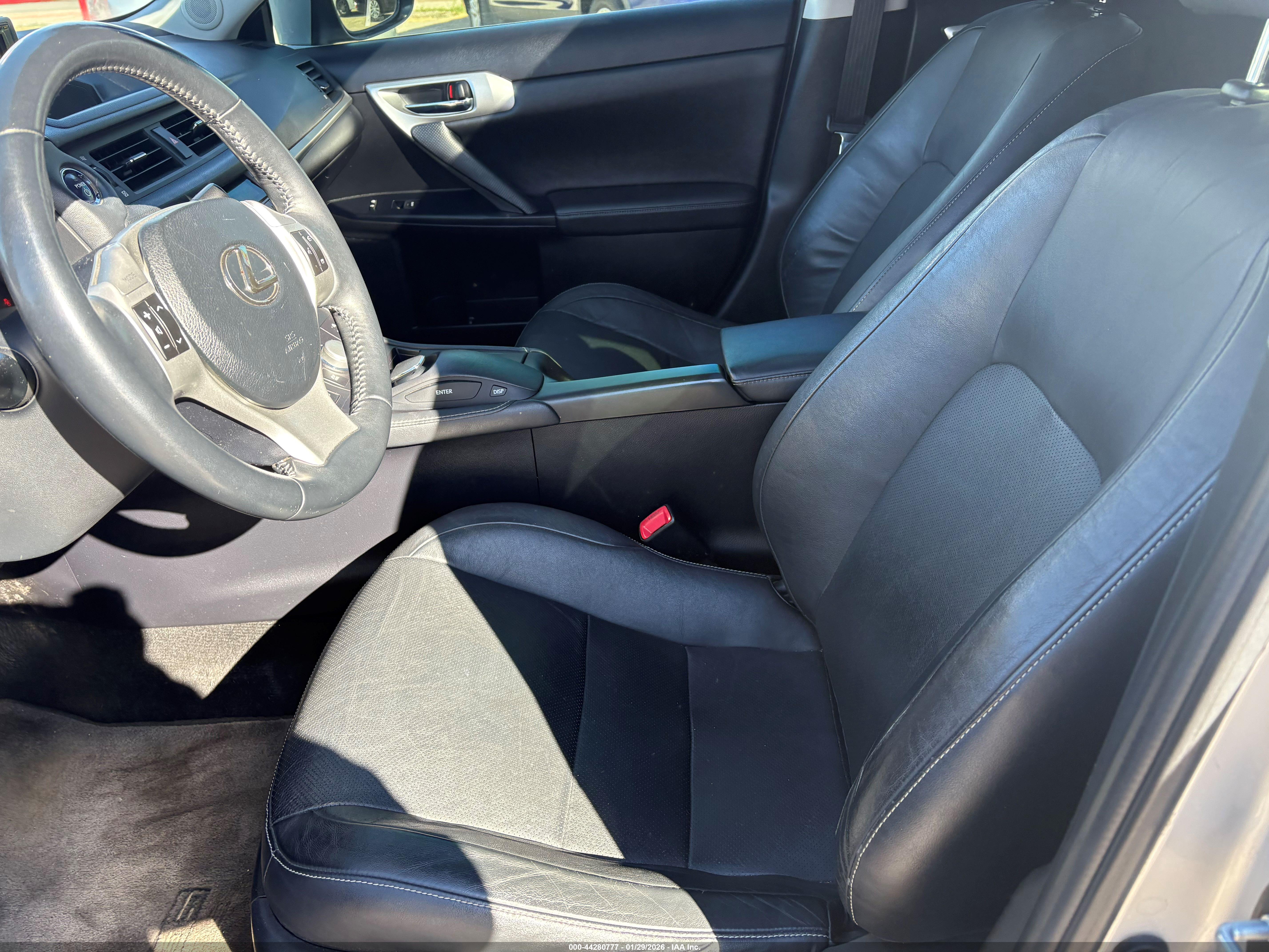 LEXUS CT image 5