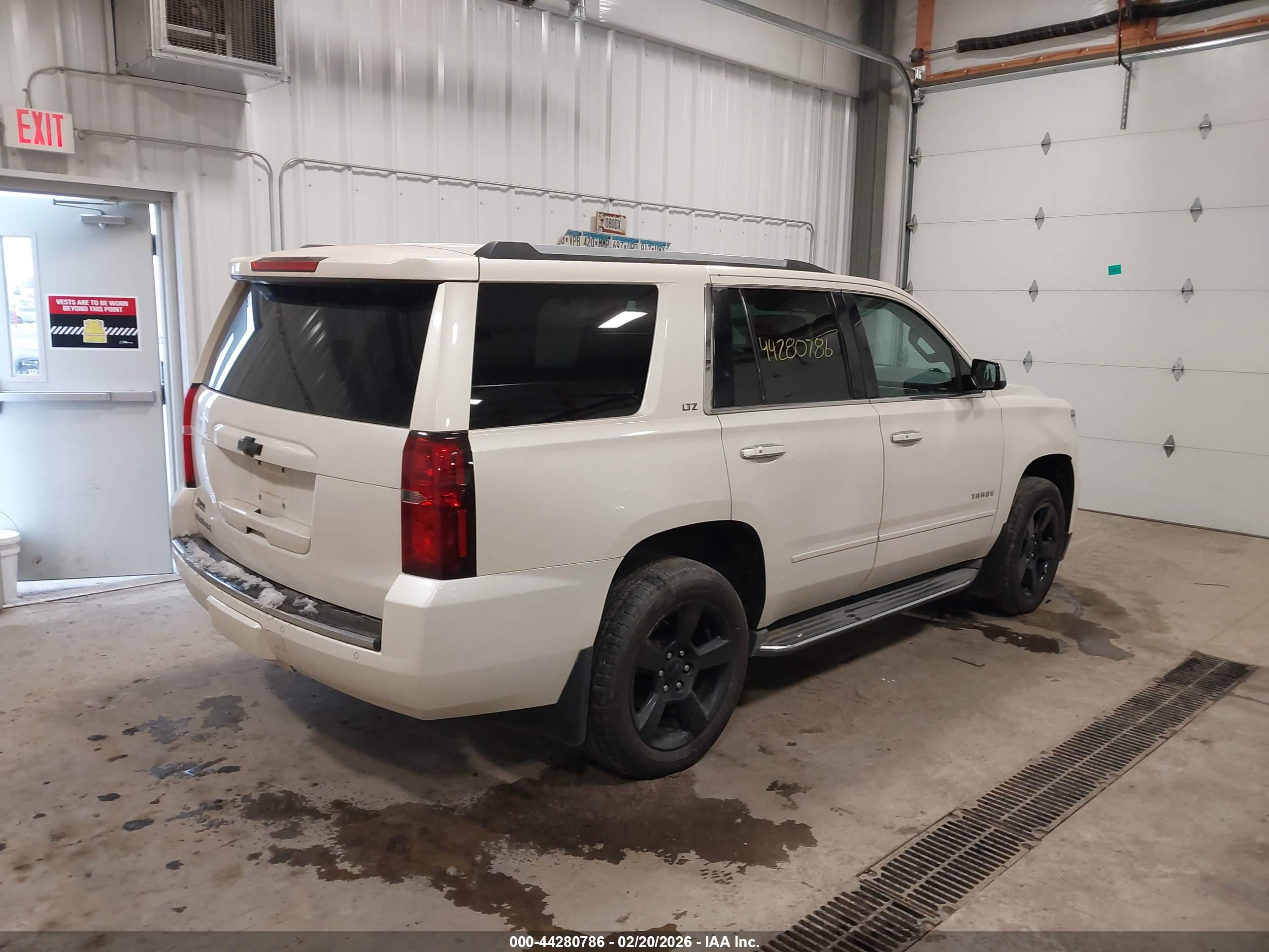 CHEVROLET TAHOE image 4