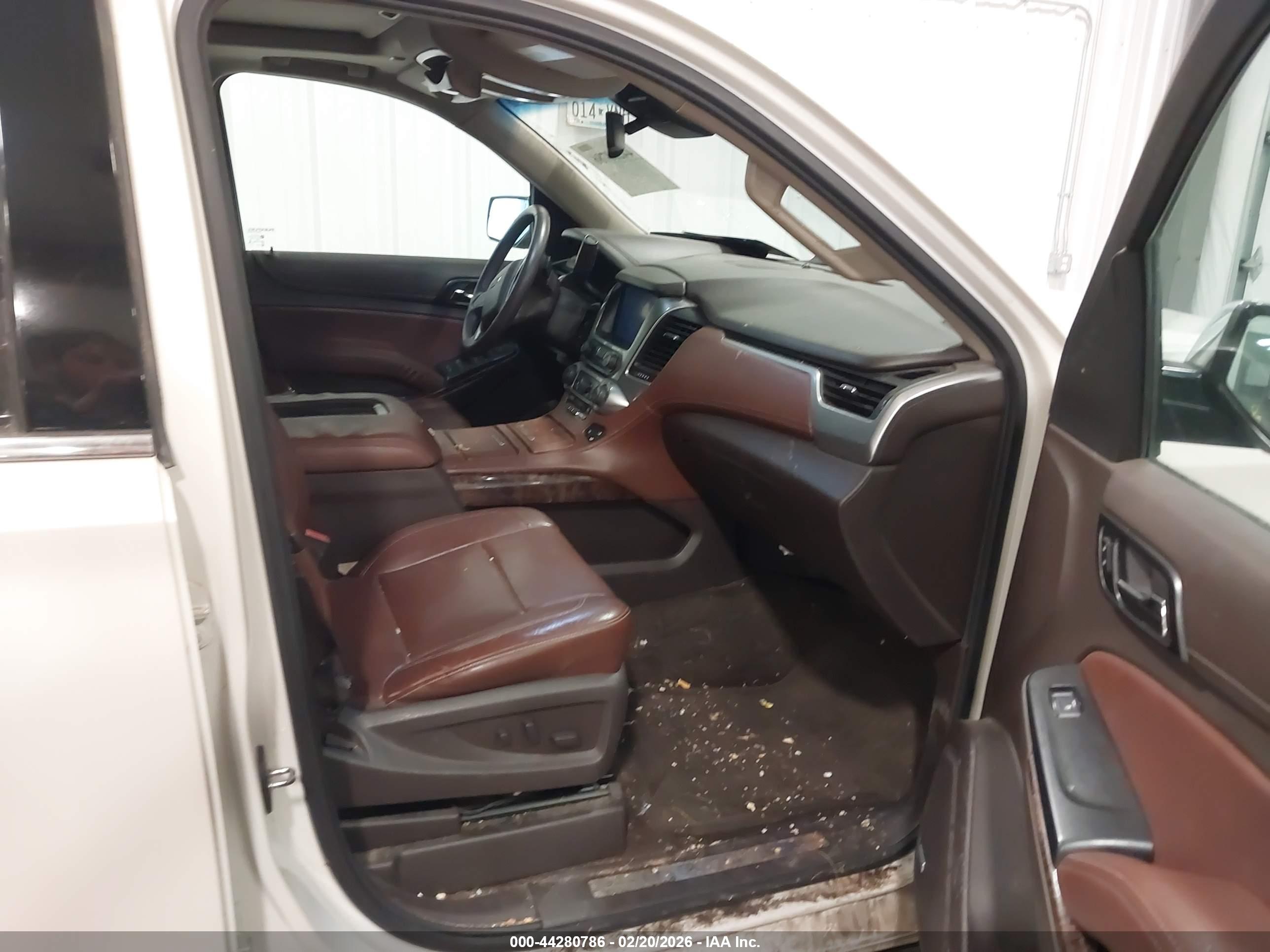 CHEVROLET TAHOE image 5