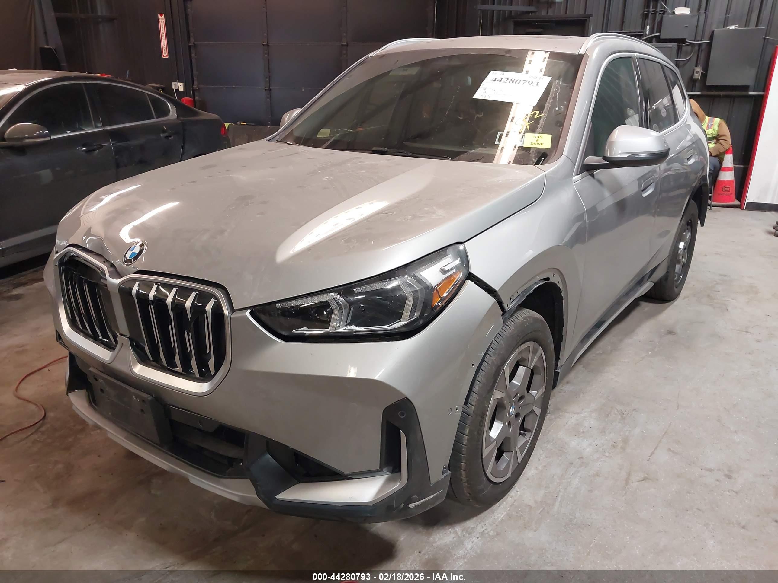 BMW X1 image 2