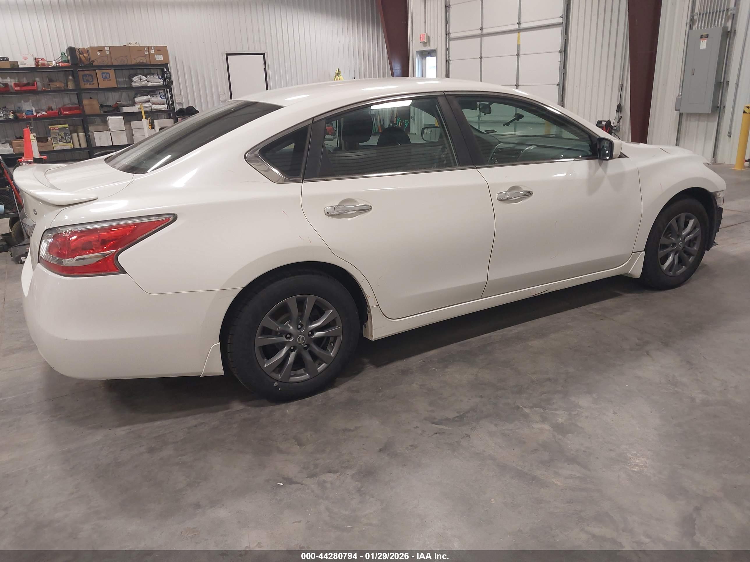 NISSAN ALTIMA image 4