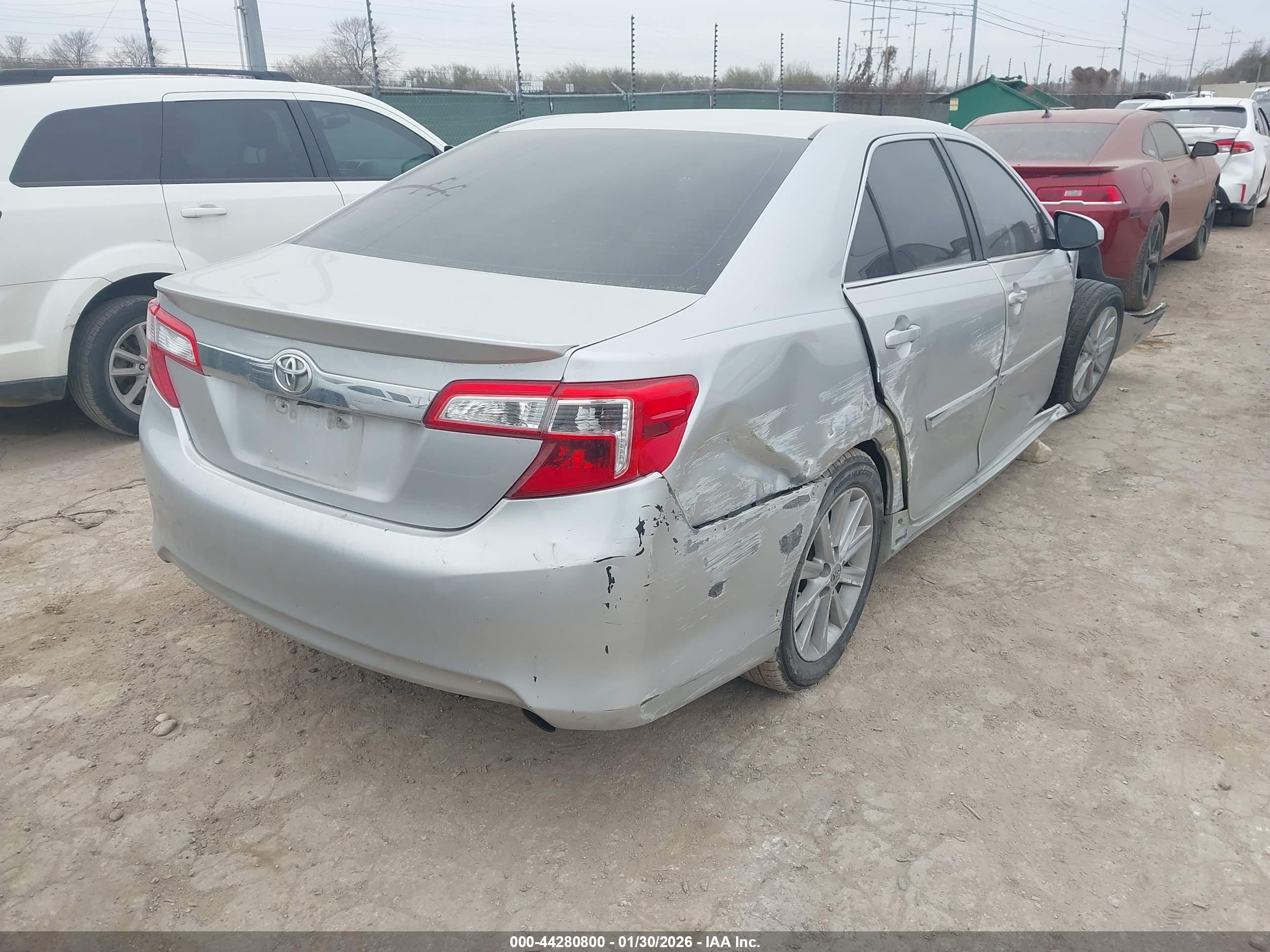 TOYOTA CAMRY image 4