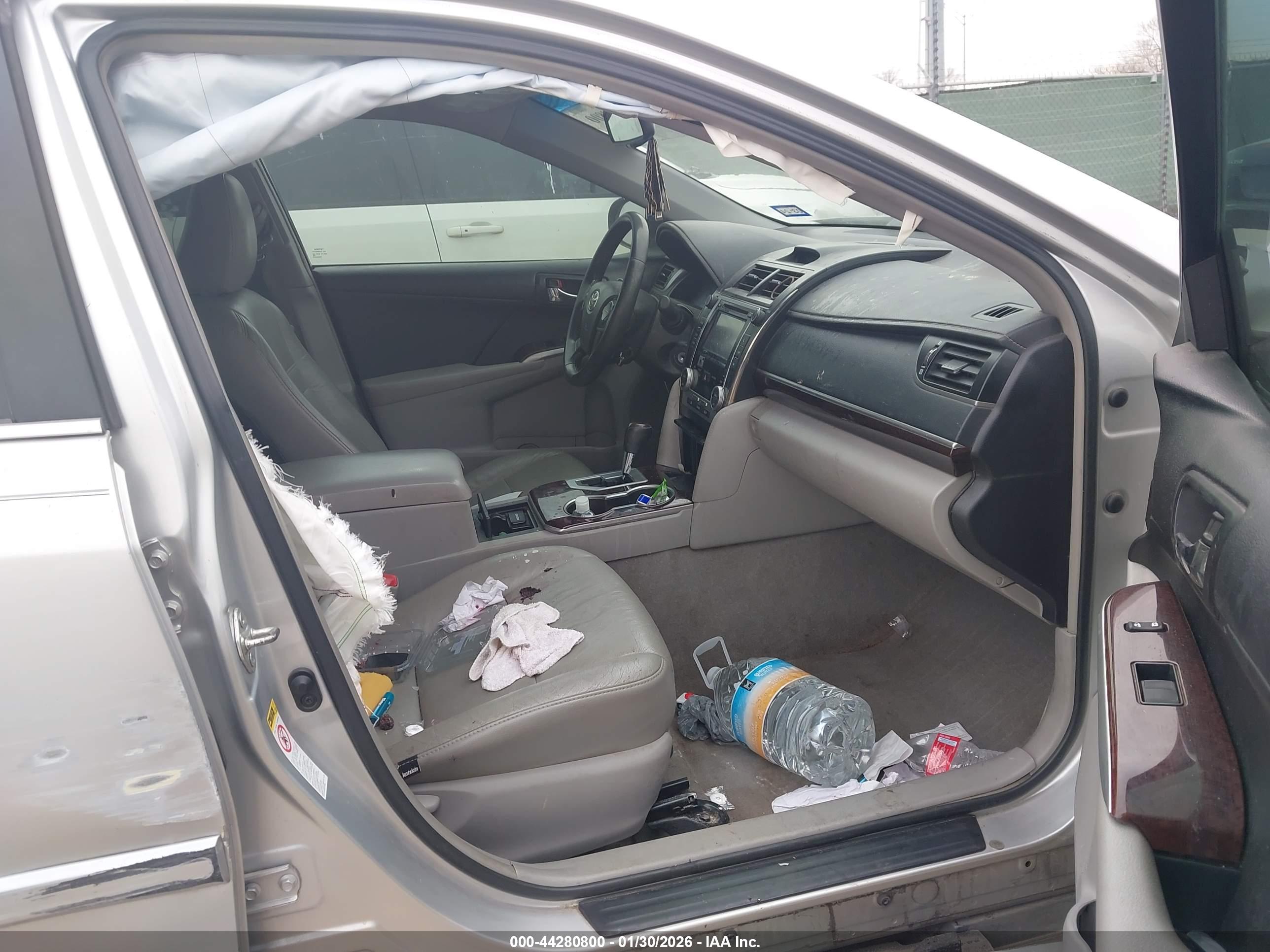 TOYOTA CAMRY image 5