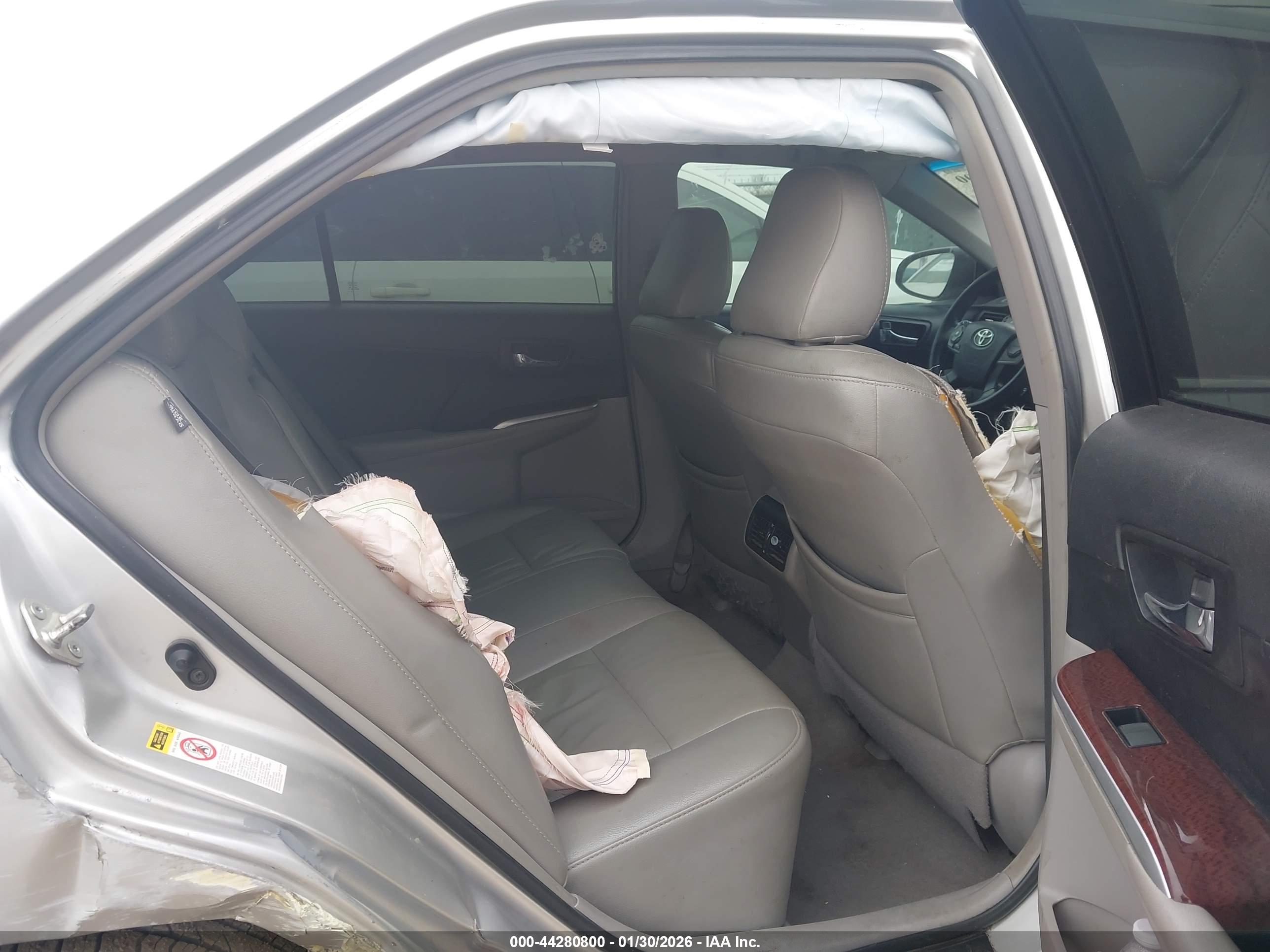TOYOTA CAMRY image 8
