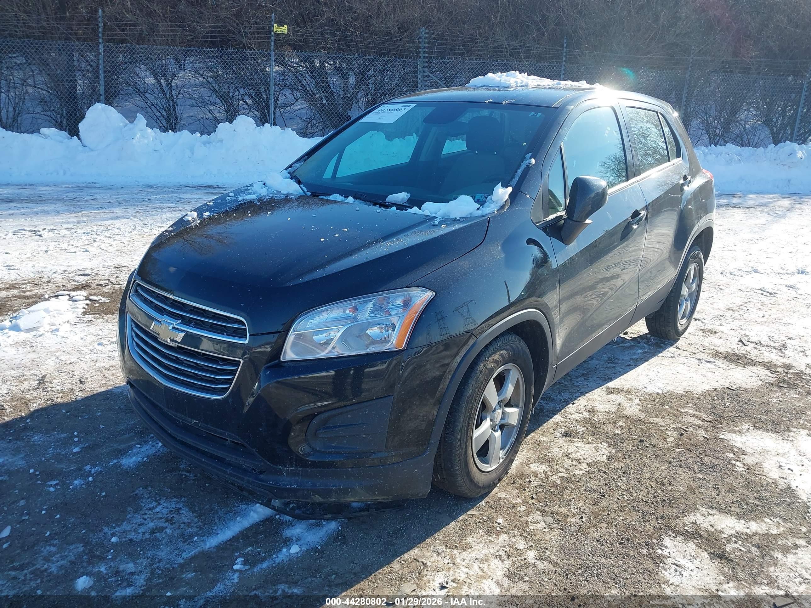CHEVROLET TRAX image 2