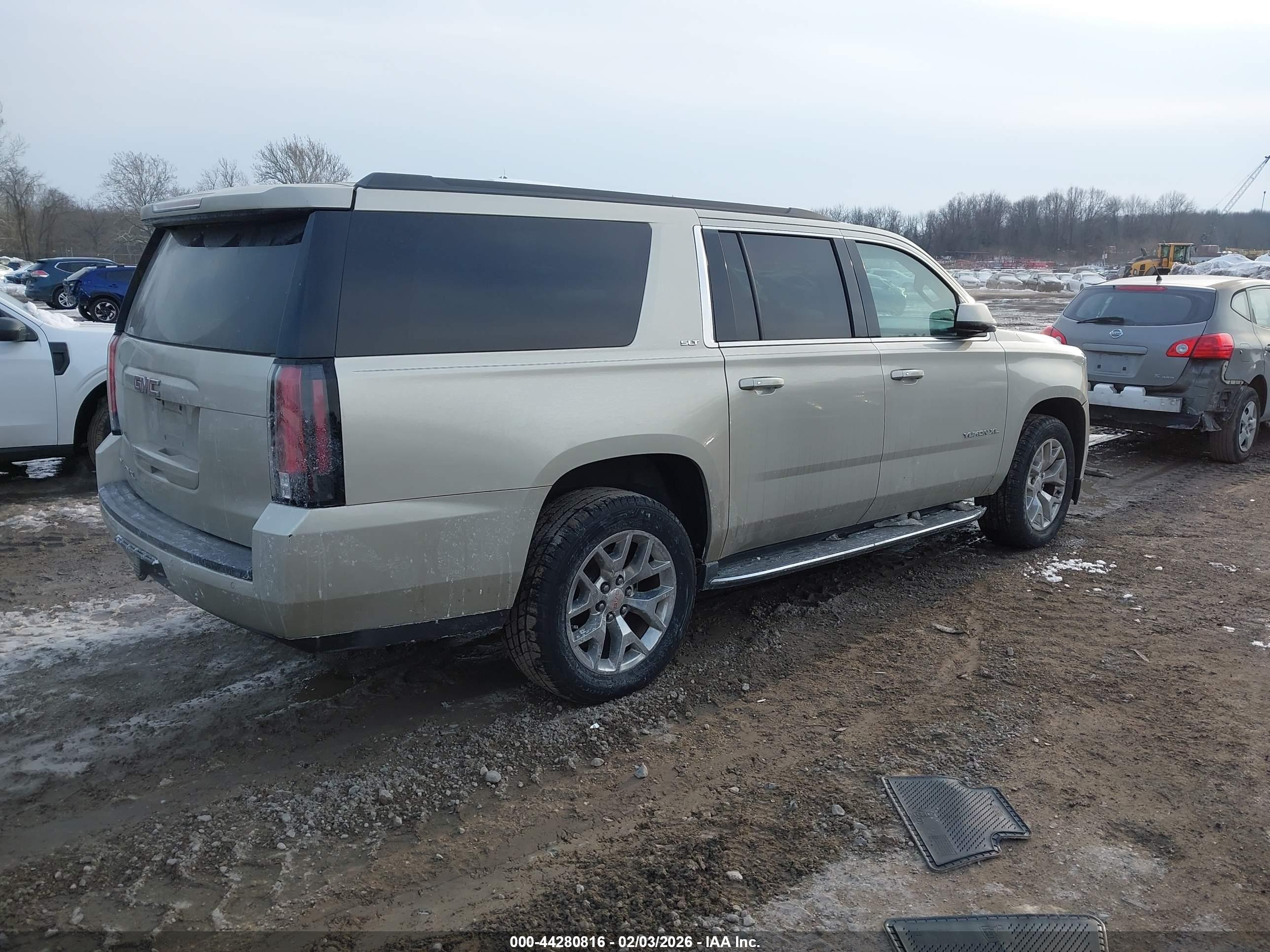 GMC YUKON image 4