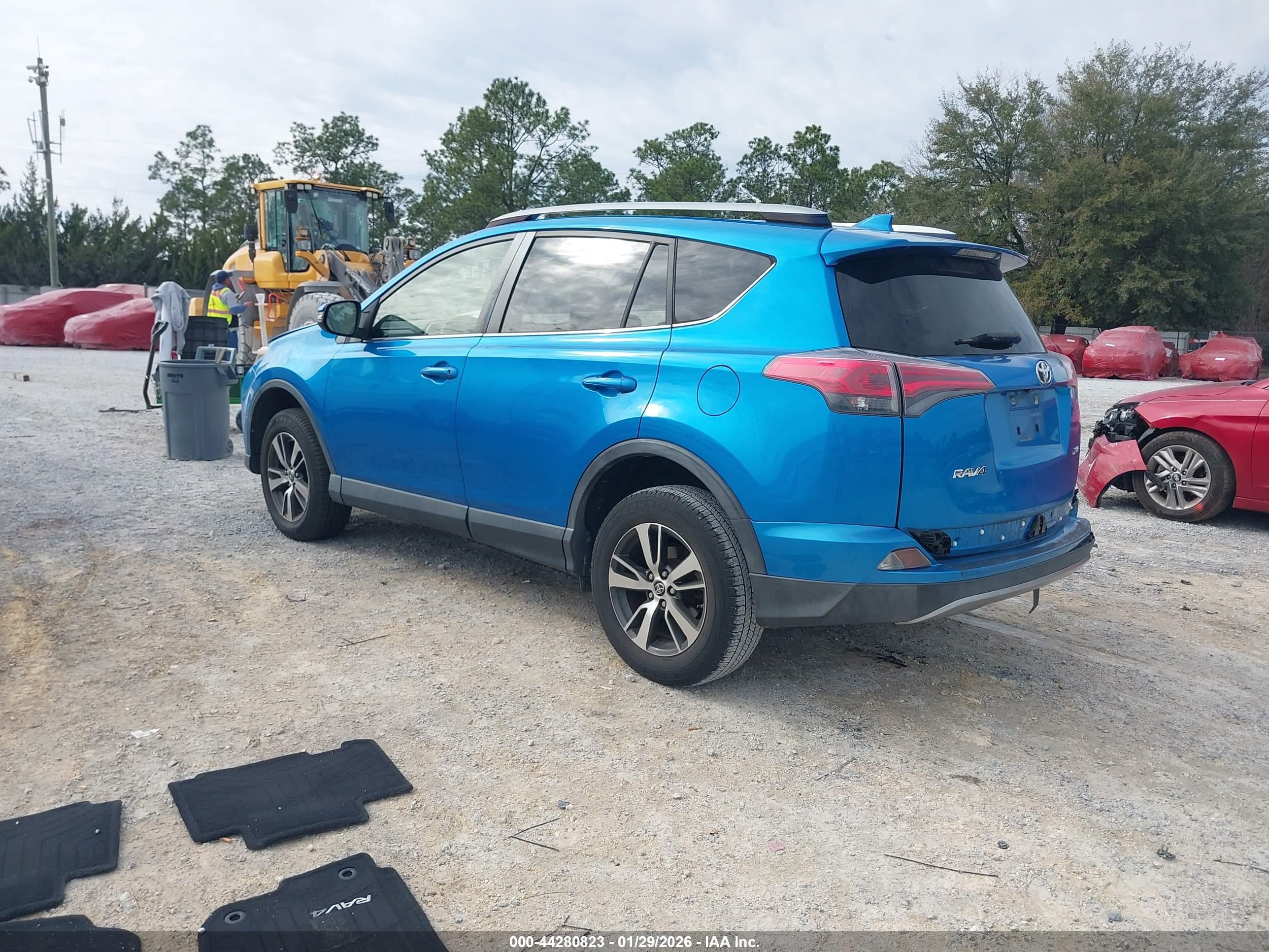 TOYOTA RAV4 image 3