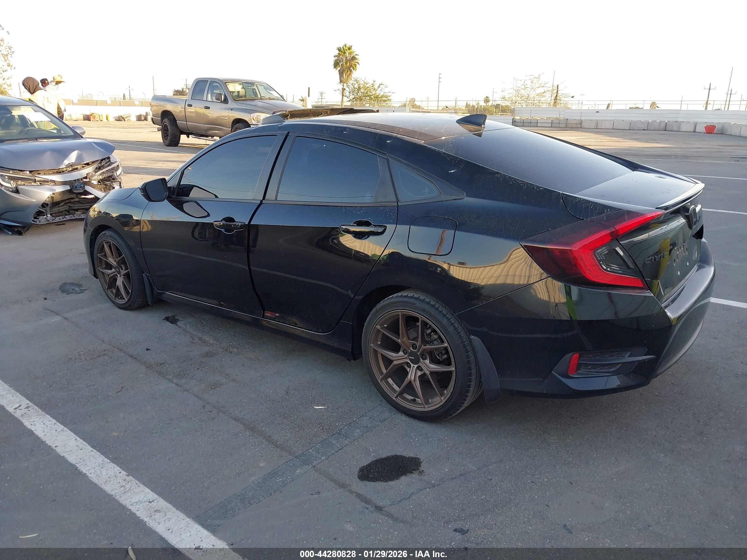 HONDA CIVIC image 3