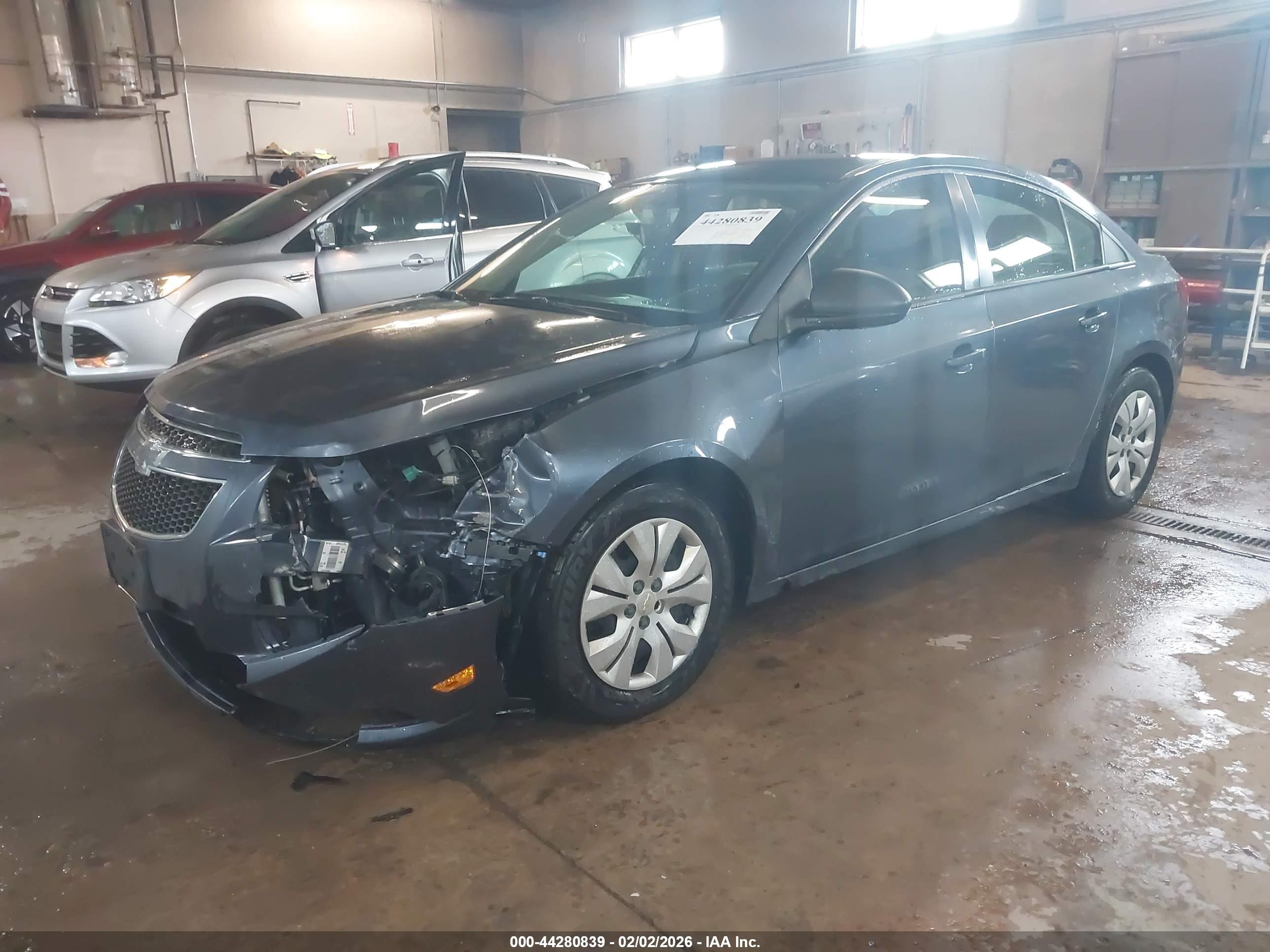 CHEVROLET CRUZE image 2