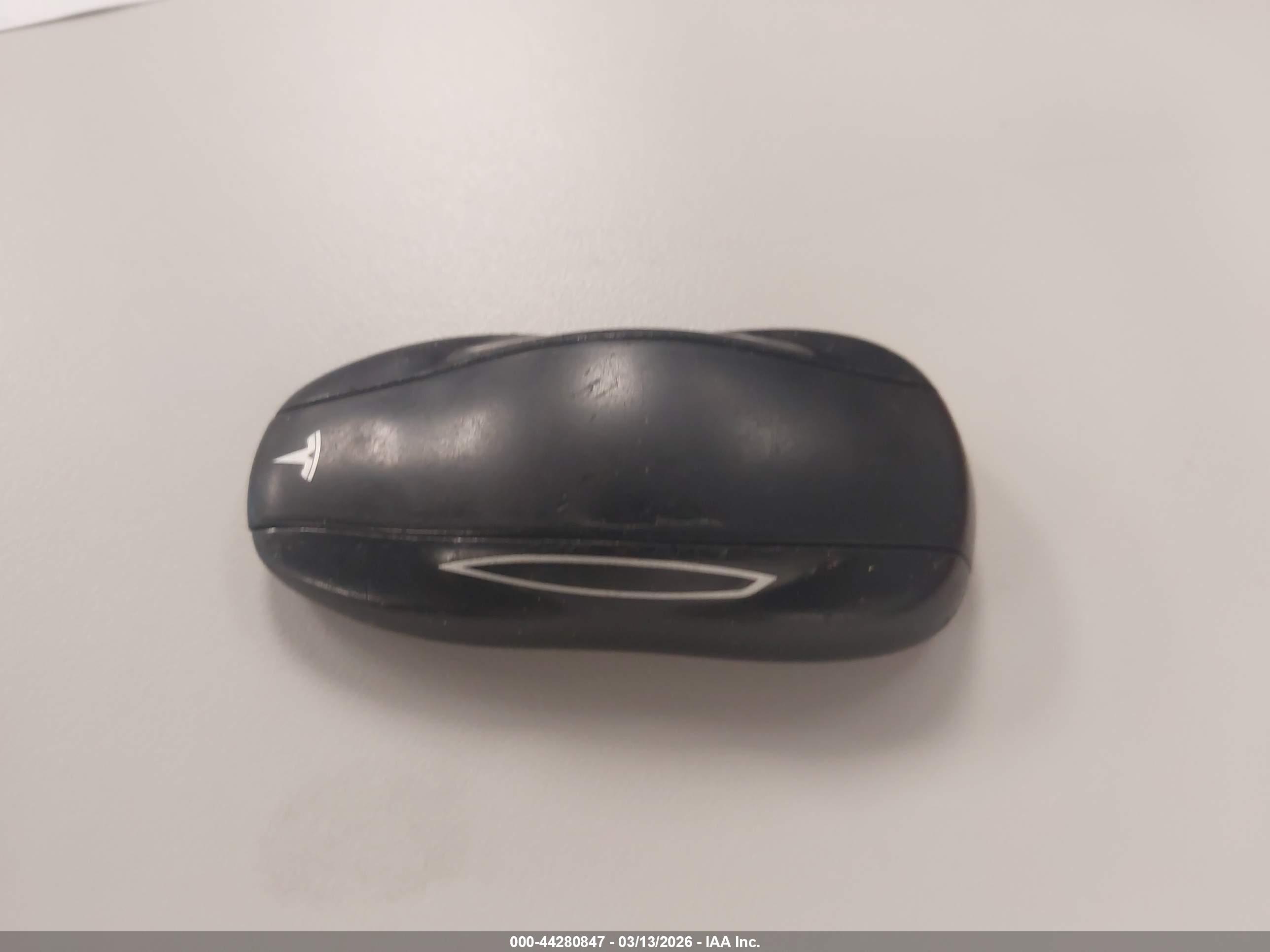 TESLA MODEL image 11