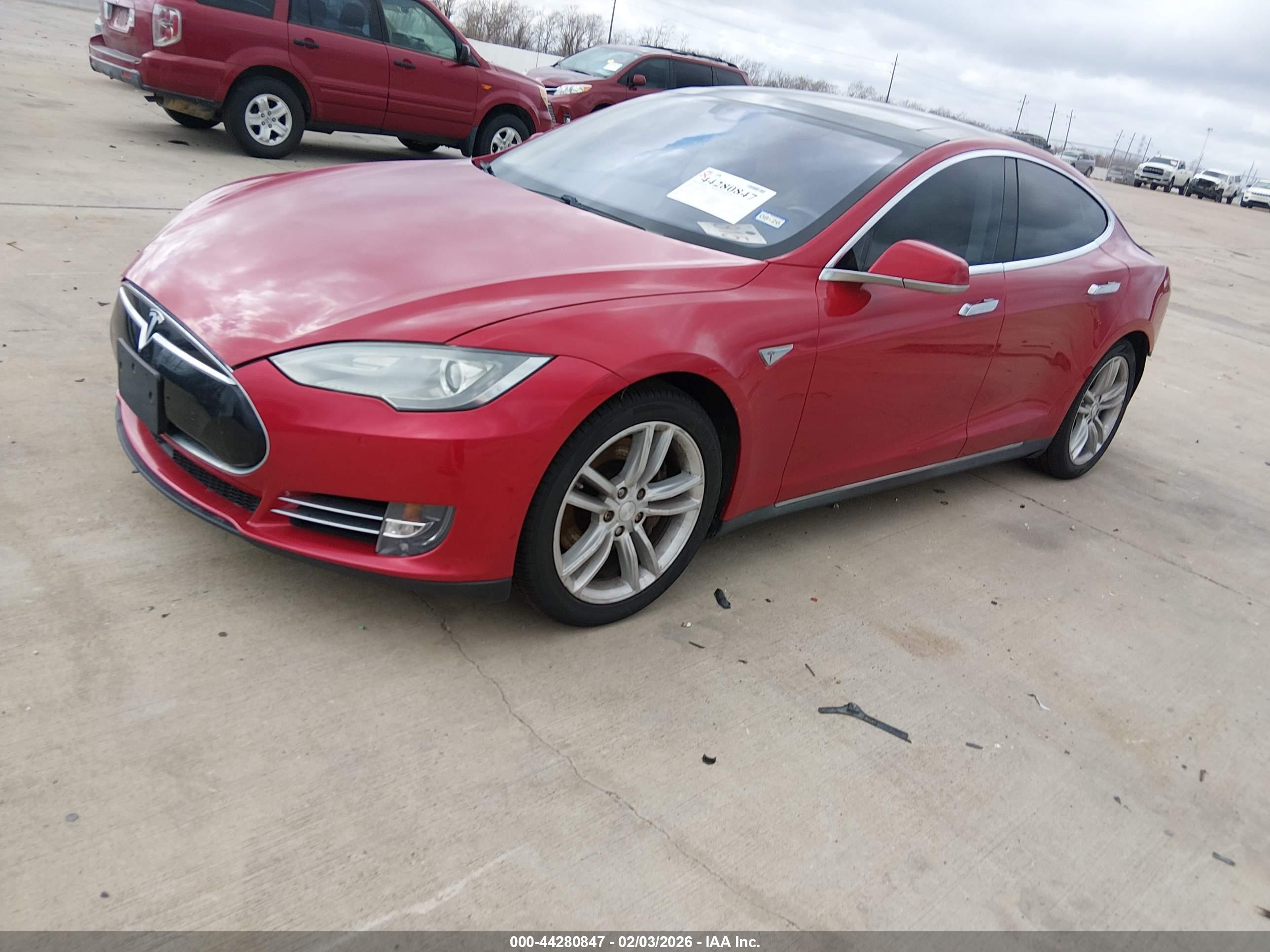 TESLA MODEL image 2