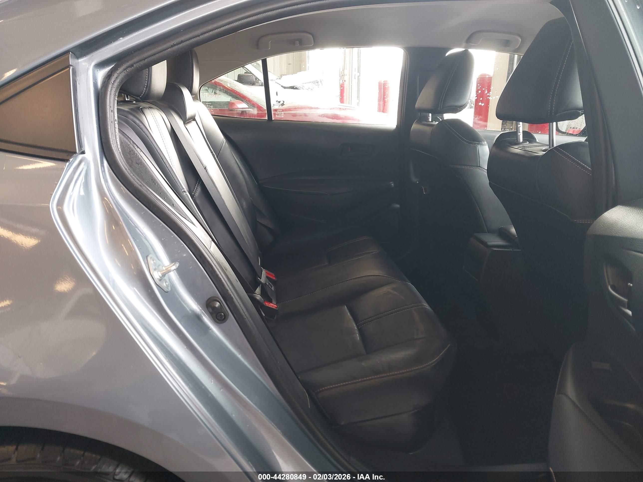 TOYOTA COROLLA image 8