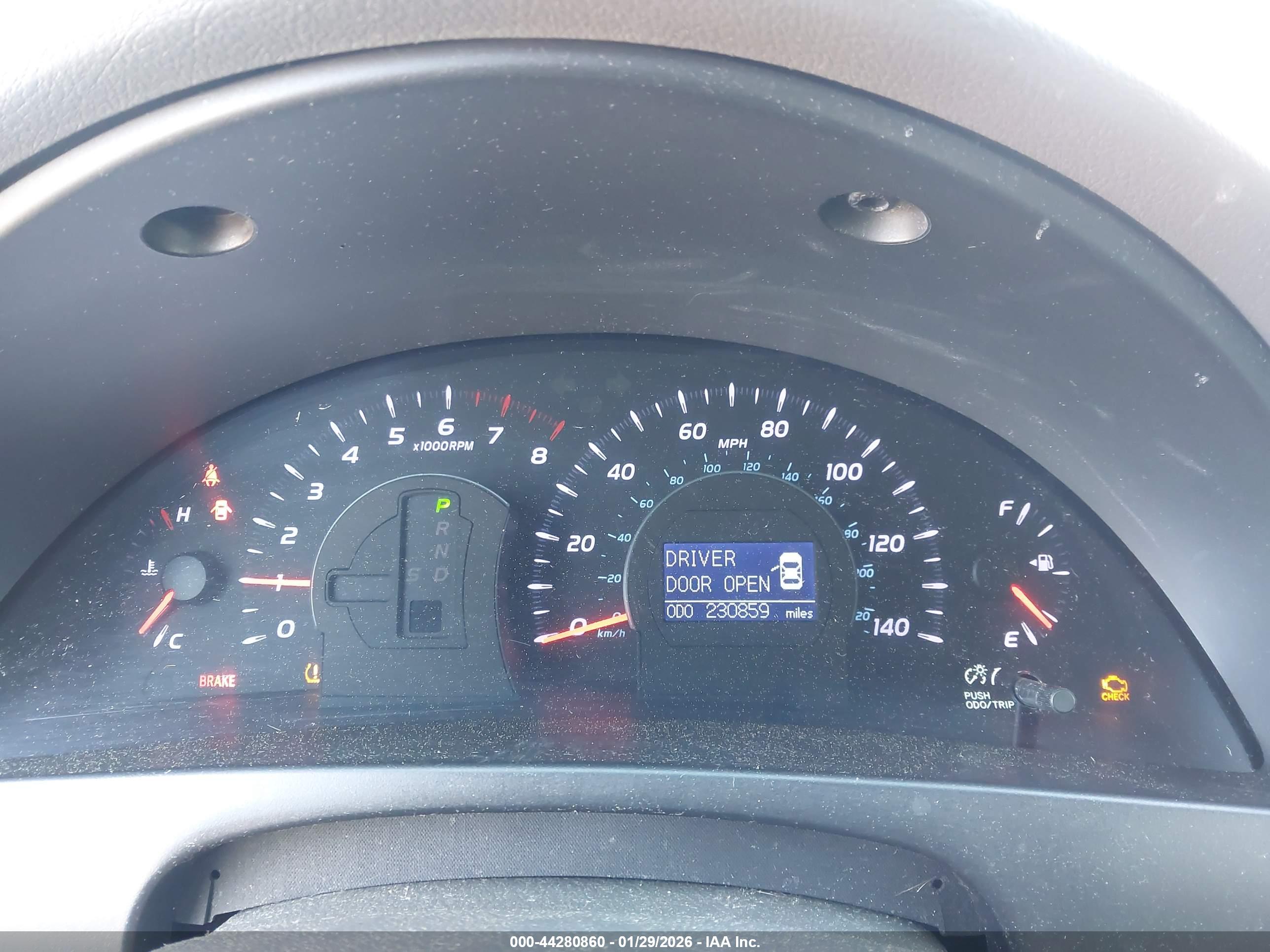 TOYOTA CAMRY image 7