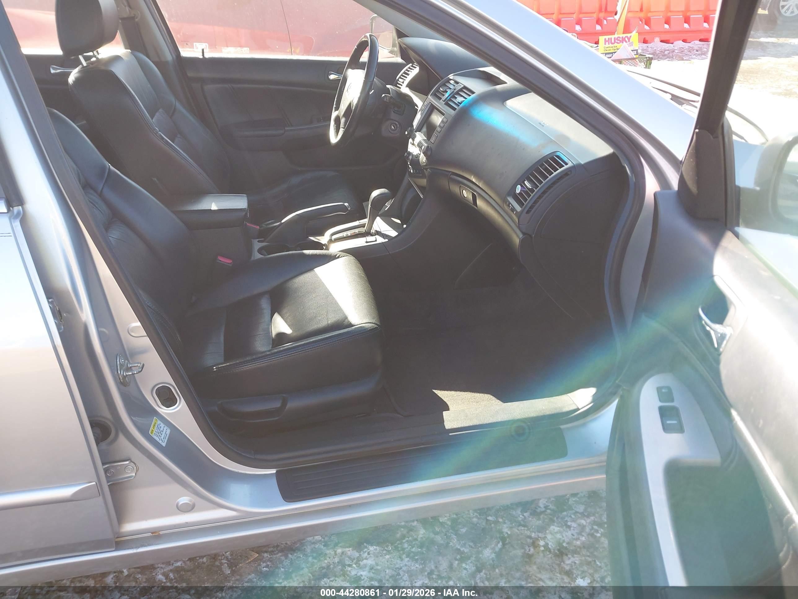 HONDA ACCORD image 5