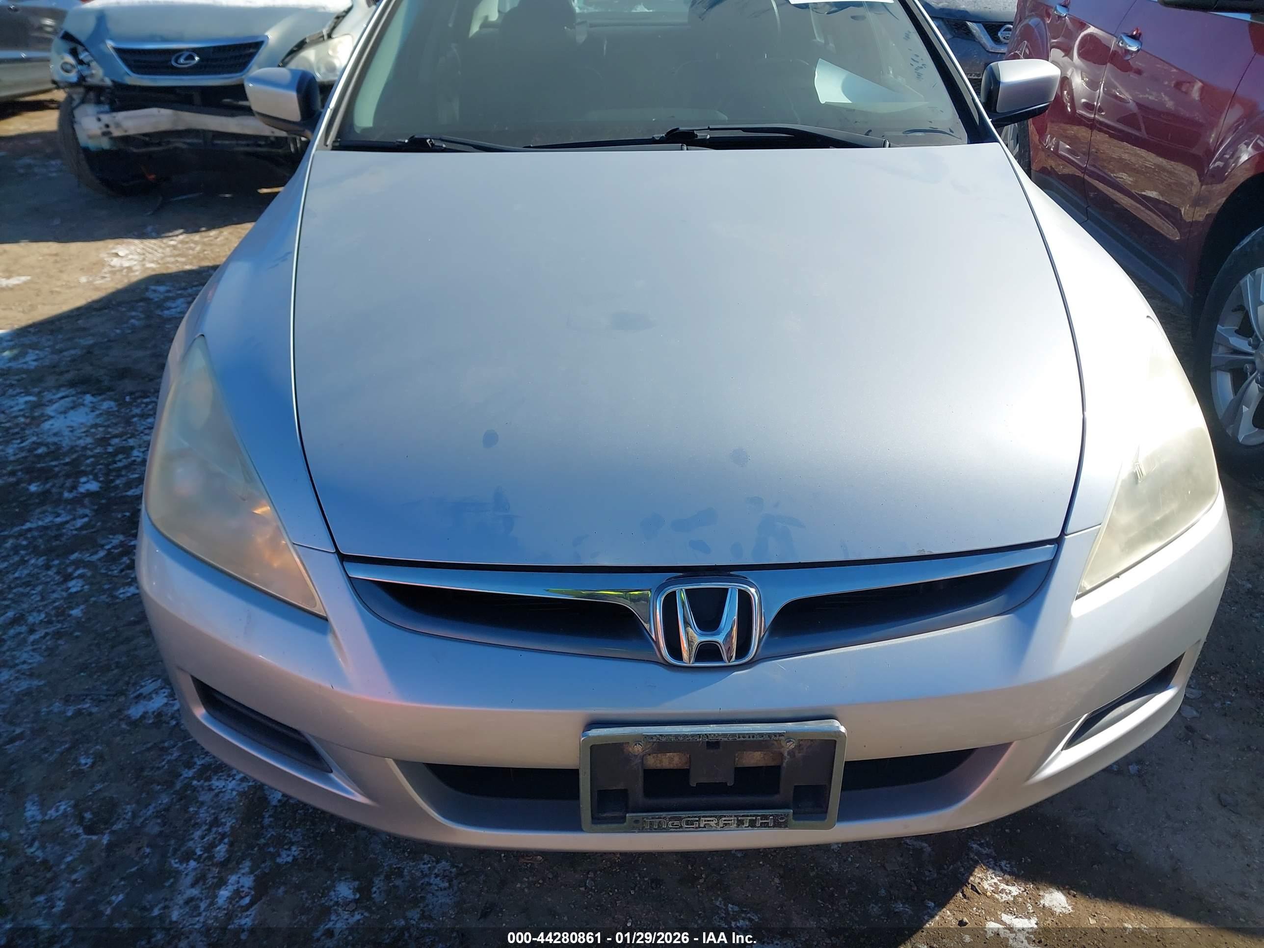 HONDA ACCORD image 6