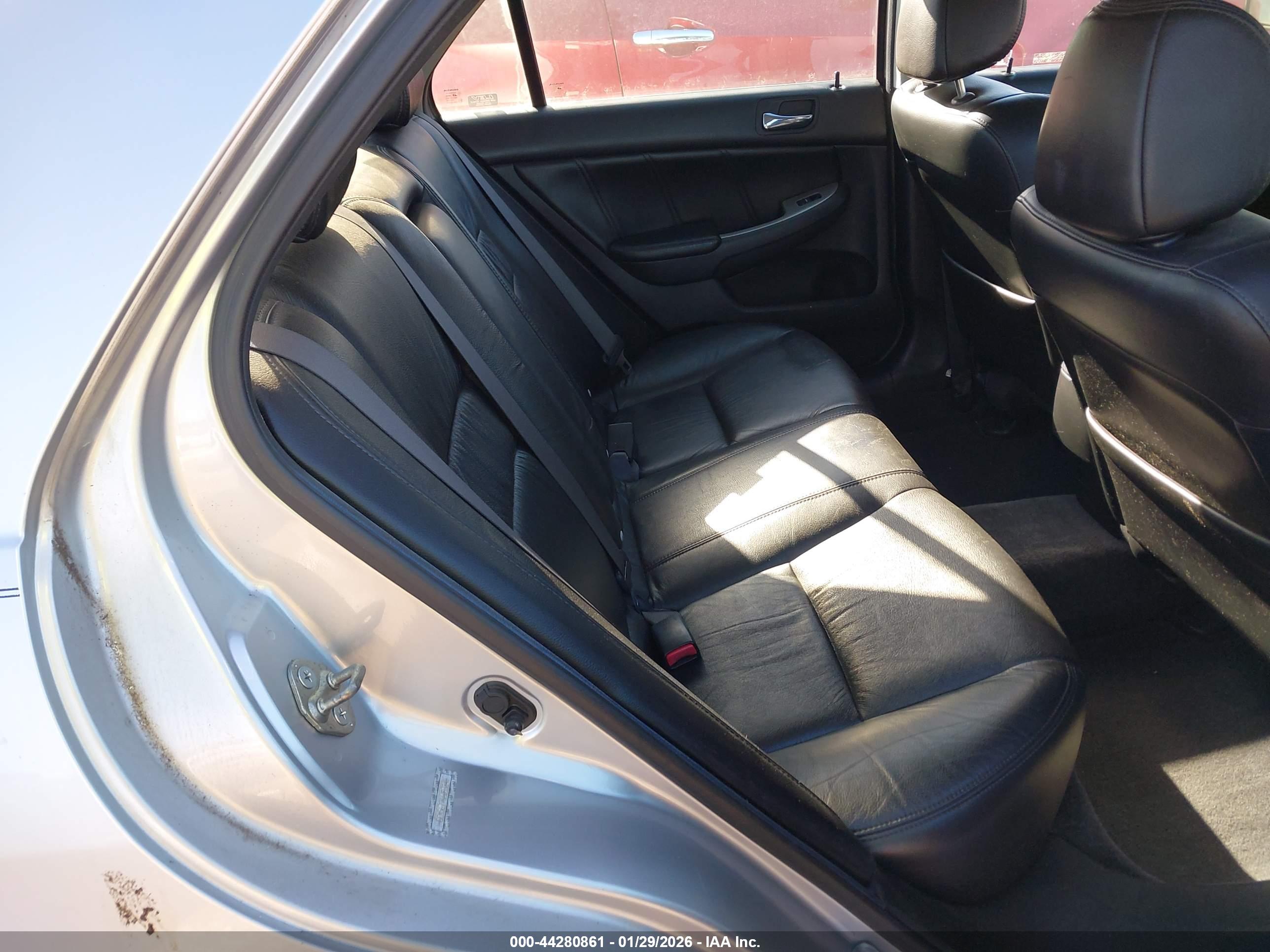 HONDA ACCORD image 8