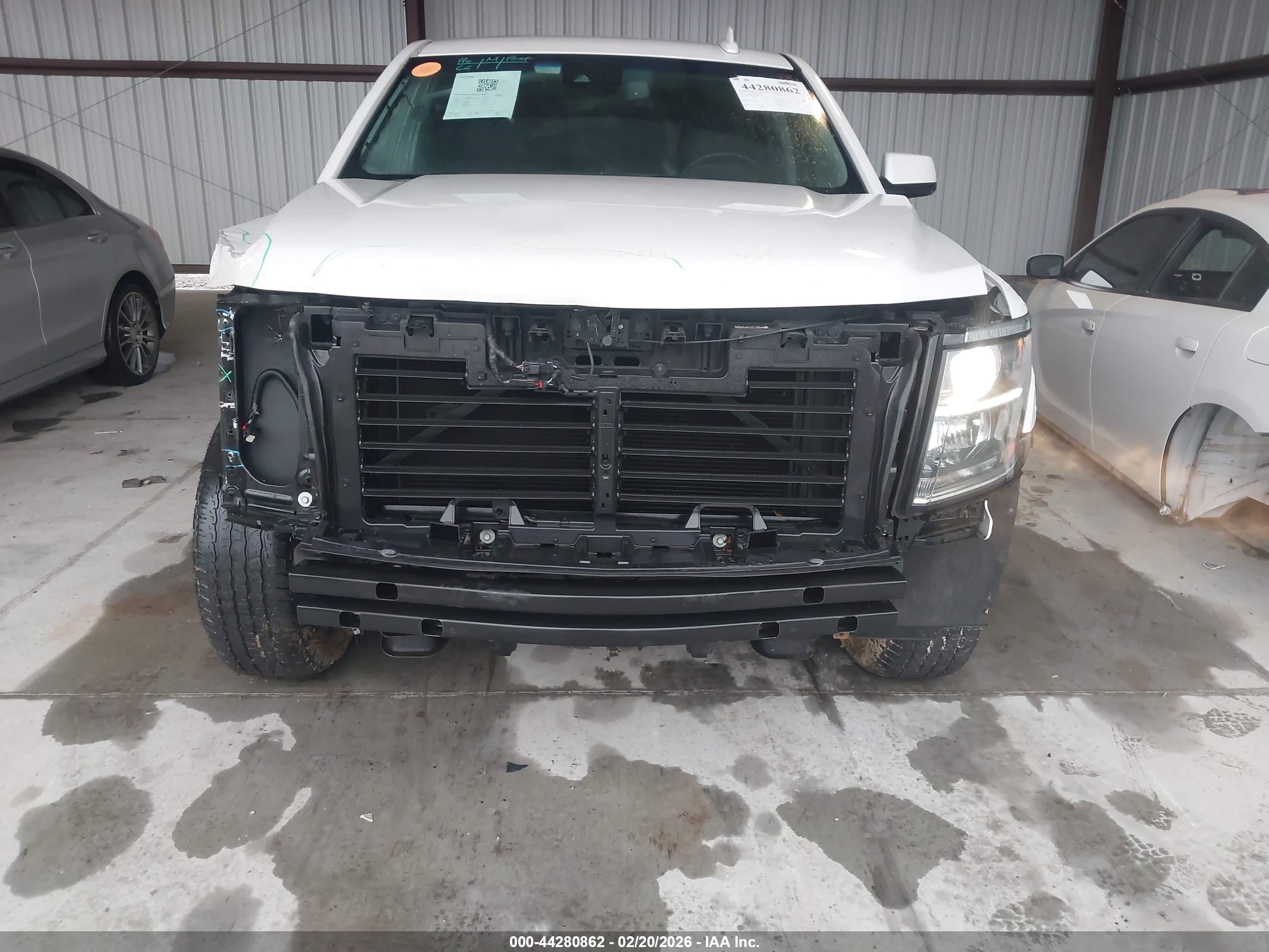 CHEVROLET TAHOE image 6