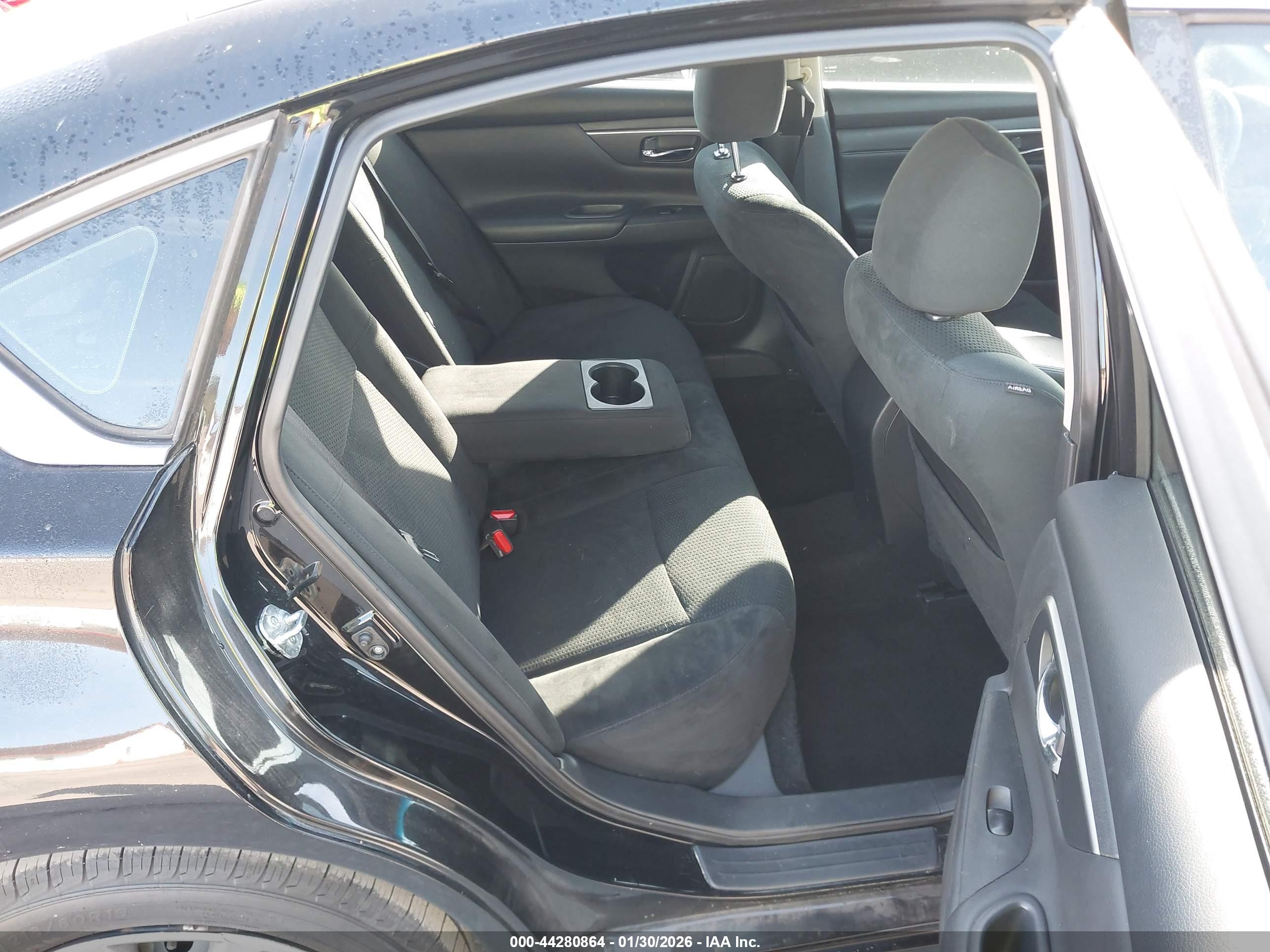 NISSAN ALTIMA image 8
