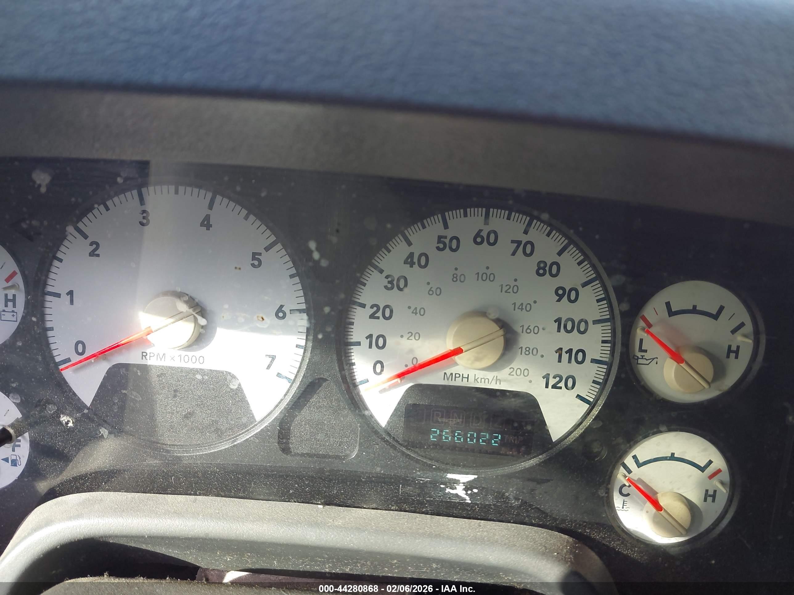 DODGE RAM image 7