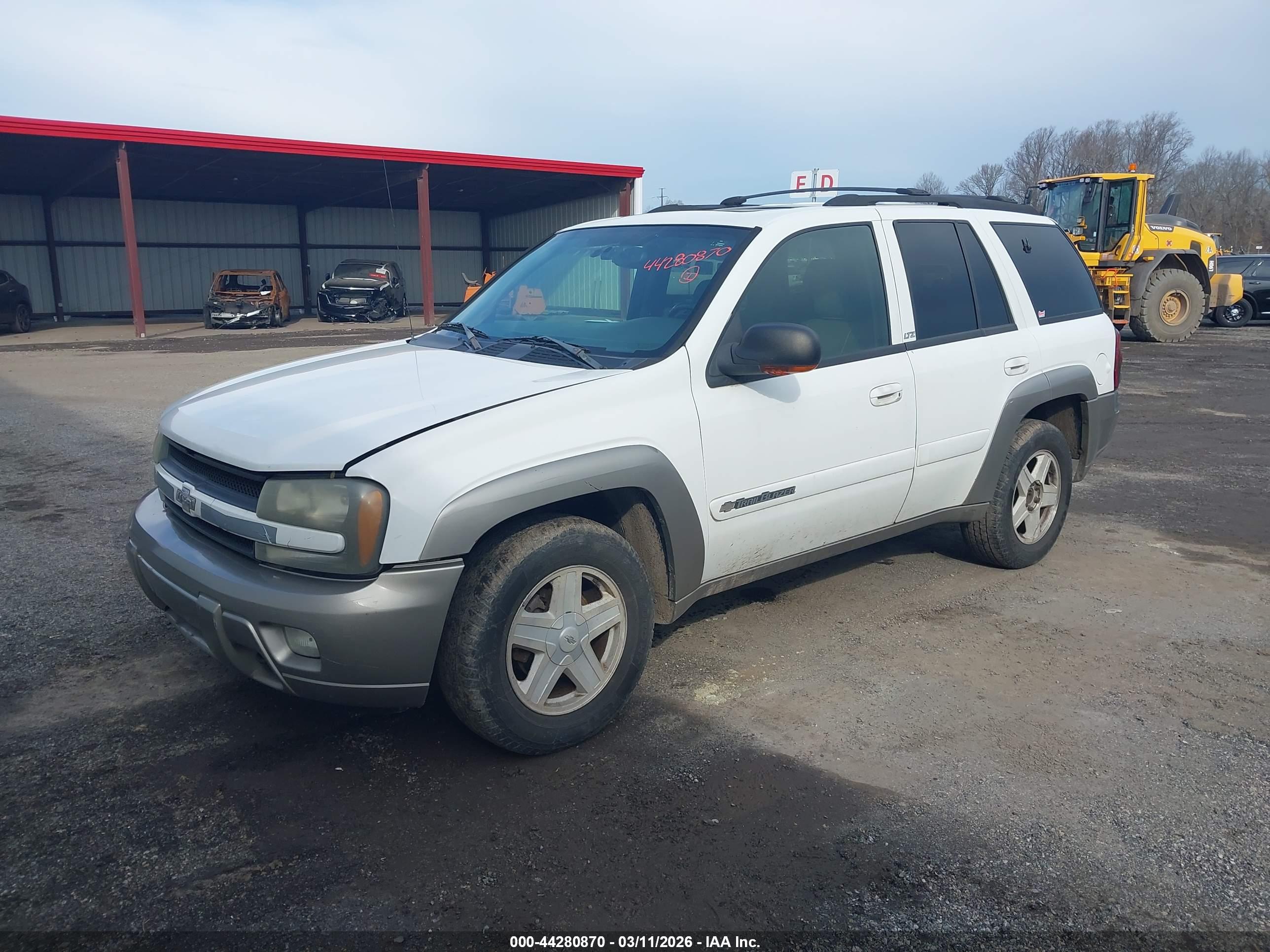 CHEVROLET TRAILBLAZER image 2