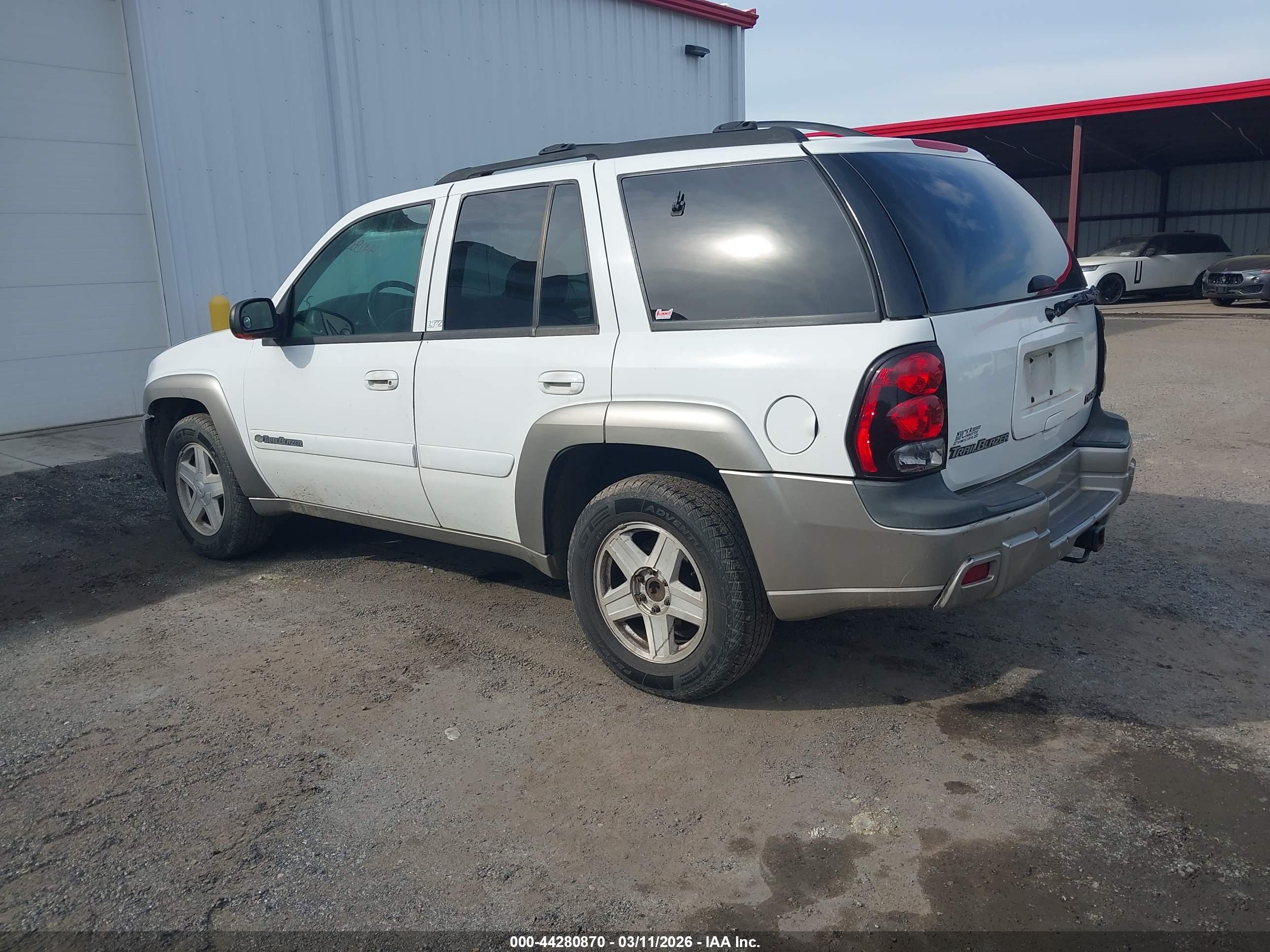 CHEVROLET TRAILBLAZER image 3