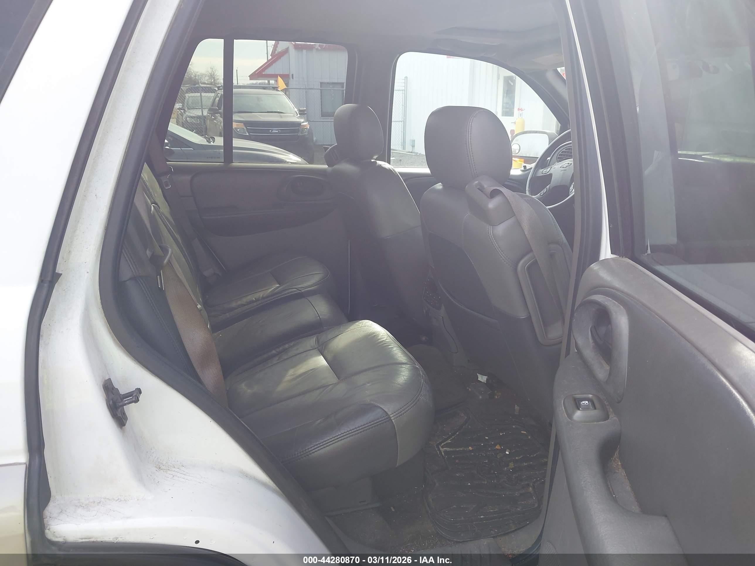 CHEVROLET TRAILBLAZER image 8